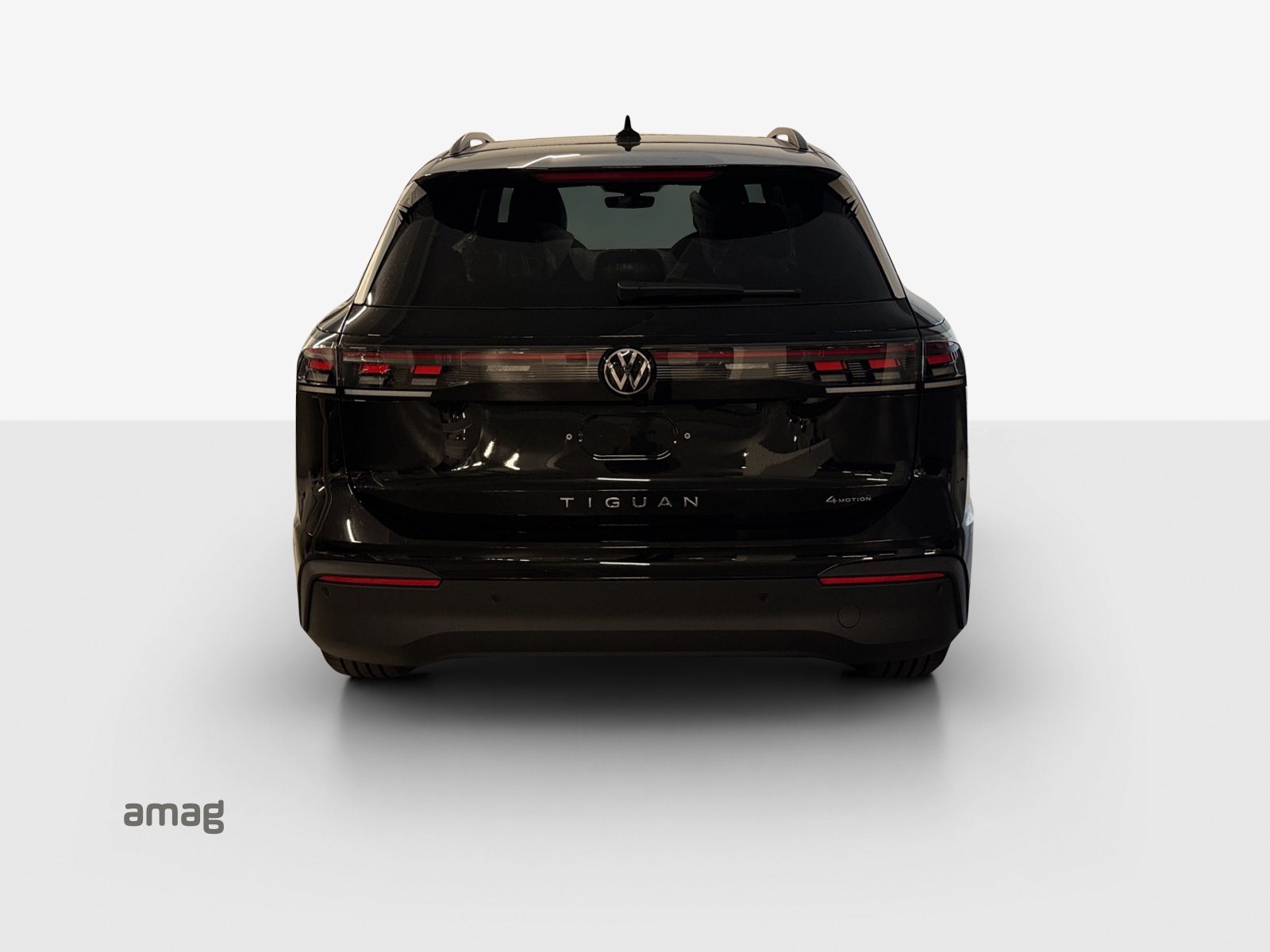 VW Tiguan 2.0 TSI DSG Life 4Motion-showroom-element-3