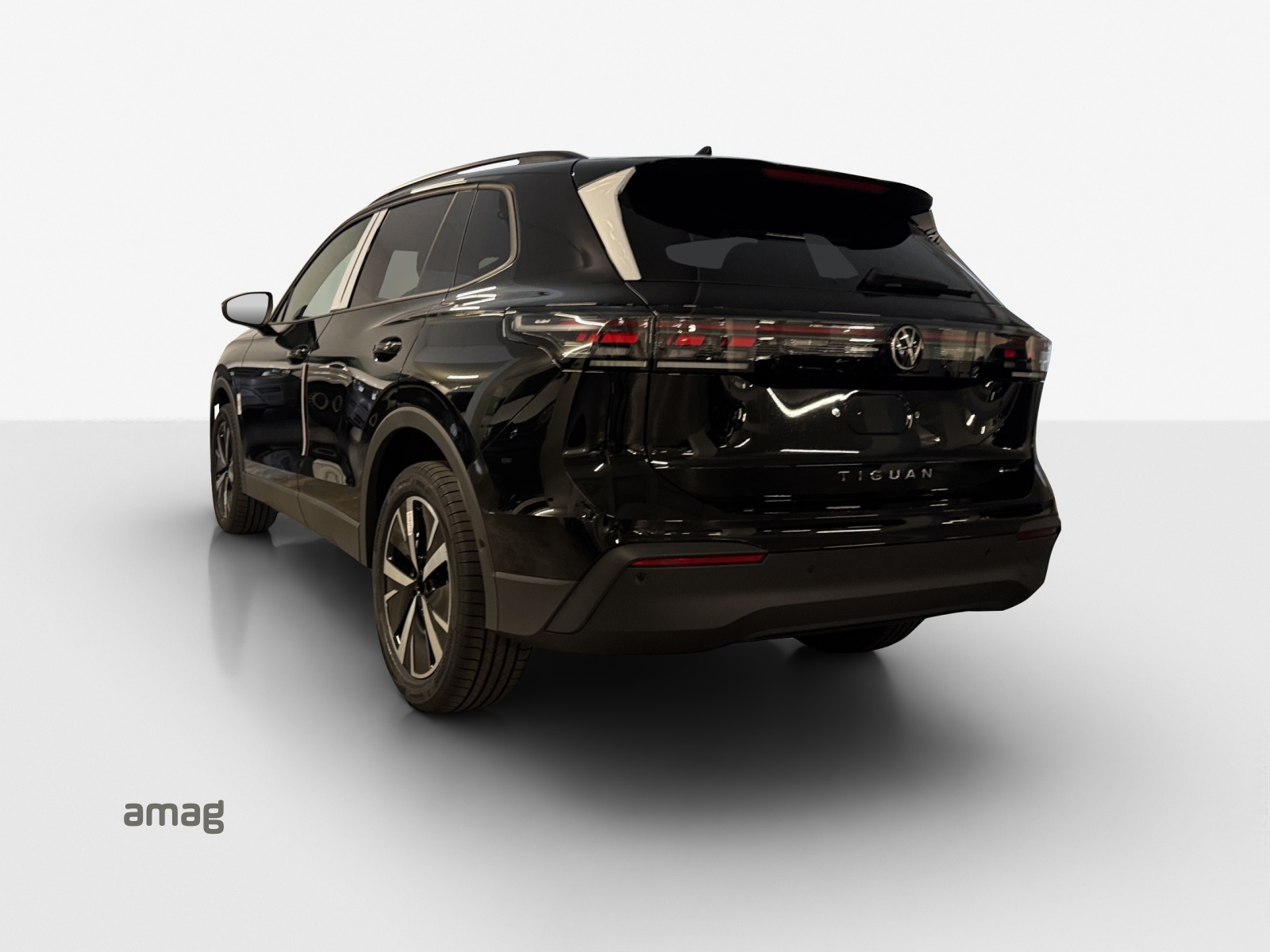 VW Tiguan 2.0 TSI DSG Life 4Motion-showroom-element-2