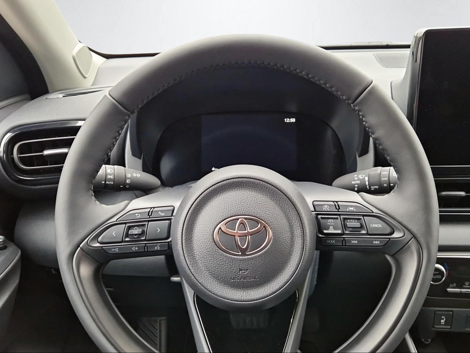 TOYOTA Yaris 1.5 VVT-i HSD Trend-image-4