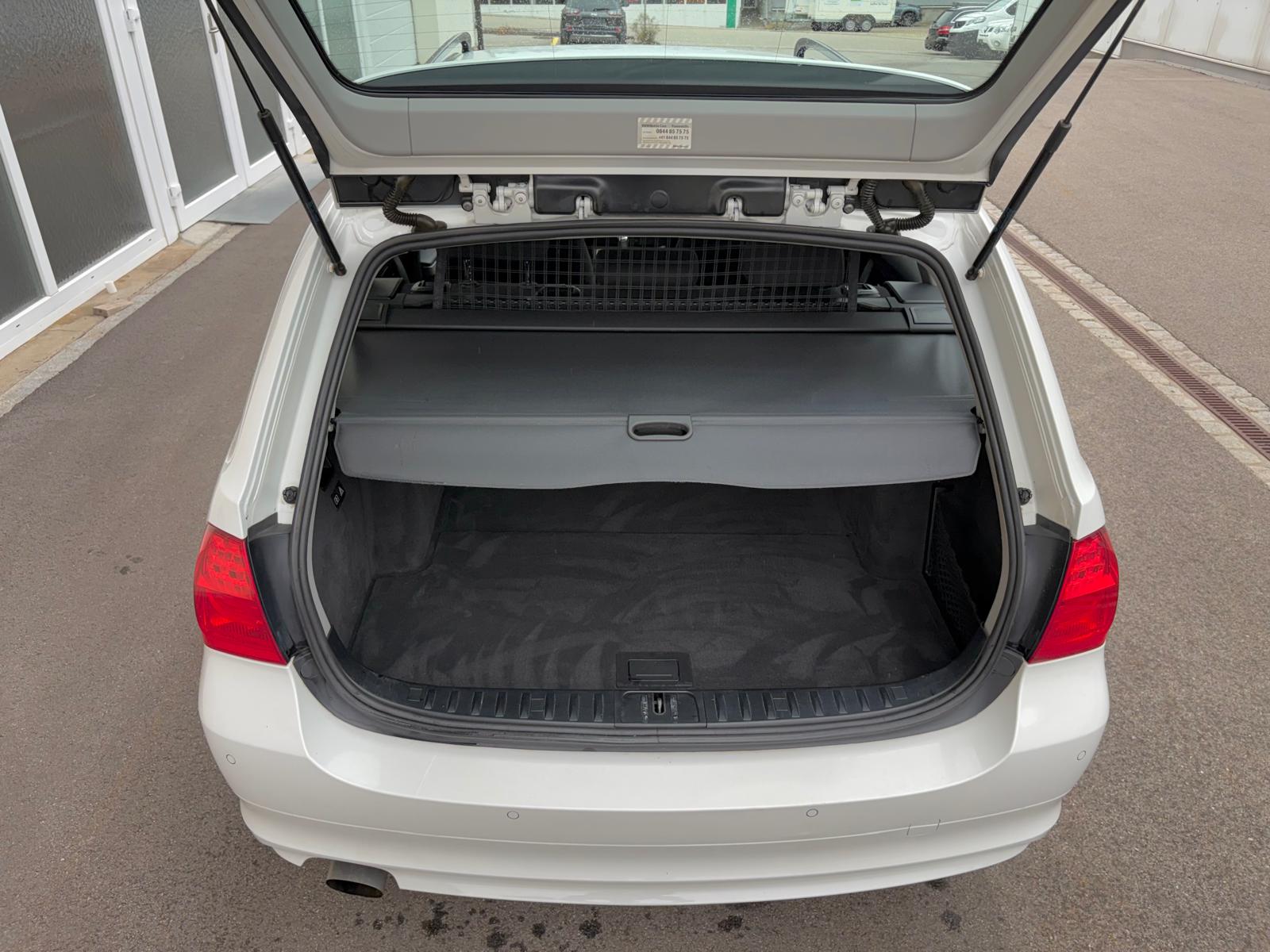 BMW 318i Touring MFK & SERVICE 07.2026-image-12