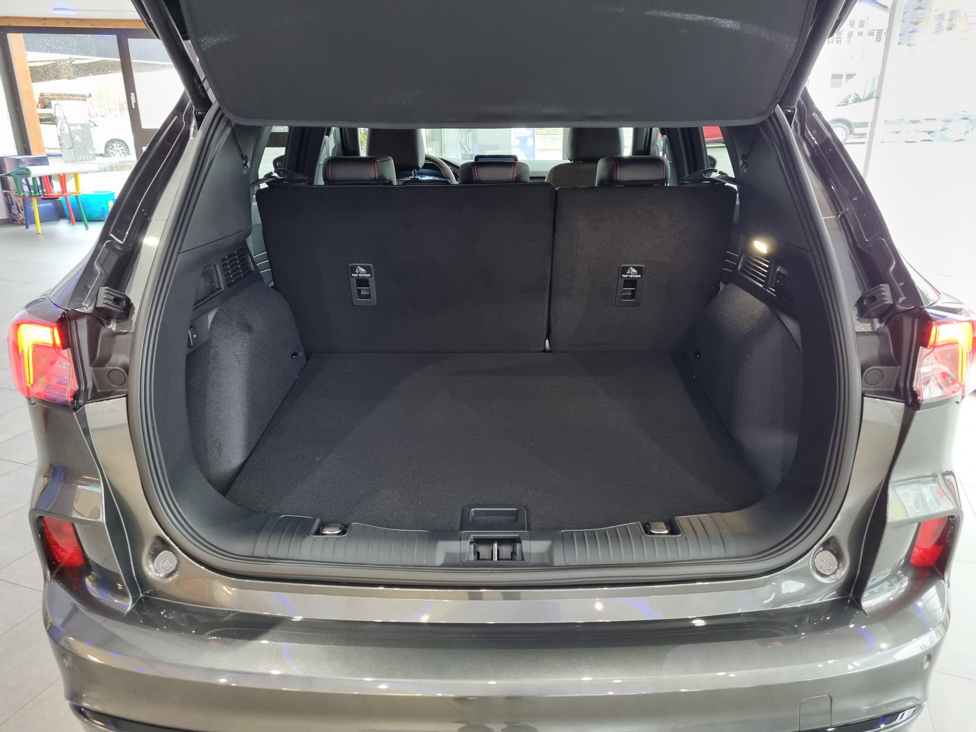 FORD Kuga 2.5 PHEV ST-Line X 2WD-image-5