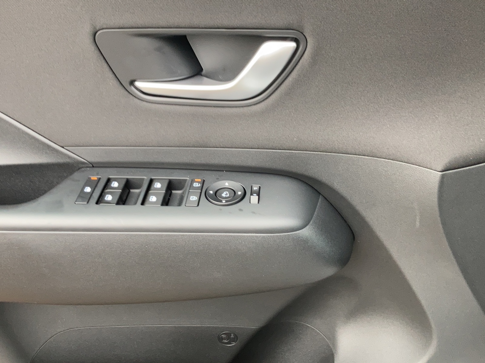 HYUNDAI Kona EV 65.4 kWh Origo-image-12