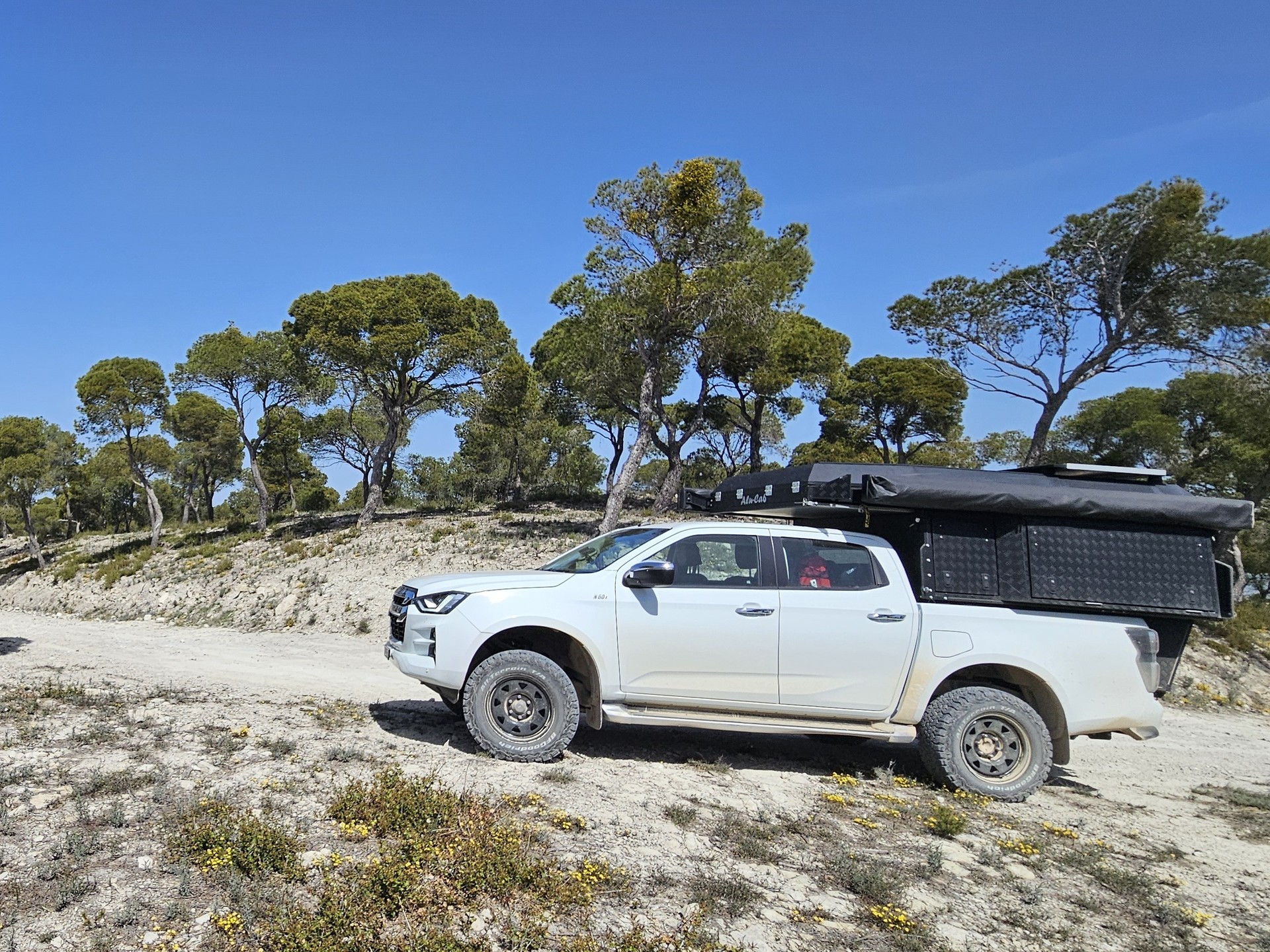 ISUZU D-MAX 1.9 CrewCab N60F 4x4 AT-image-0