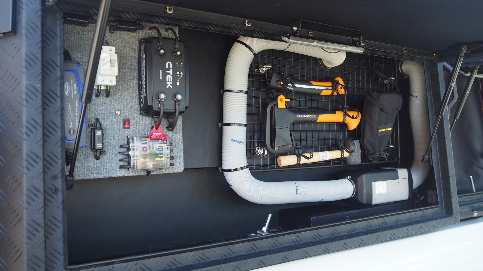 ISUZU D-MAX 1.9 CrewCab N60F 4x4 AT-image-11