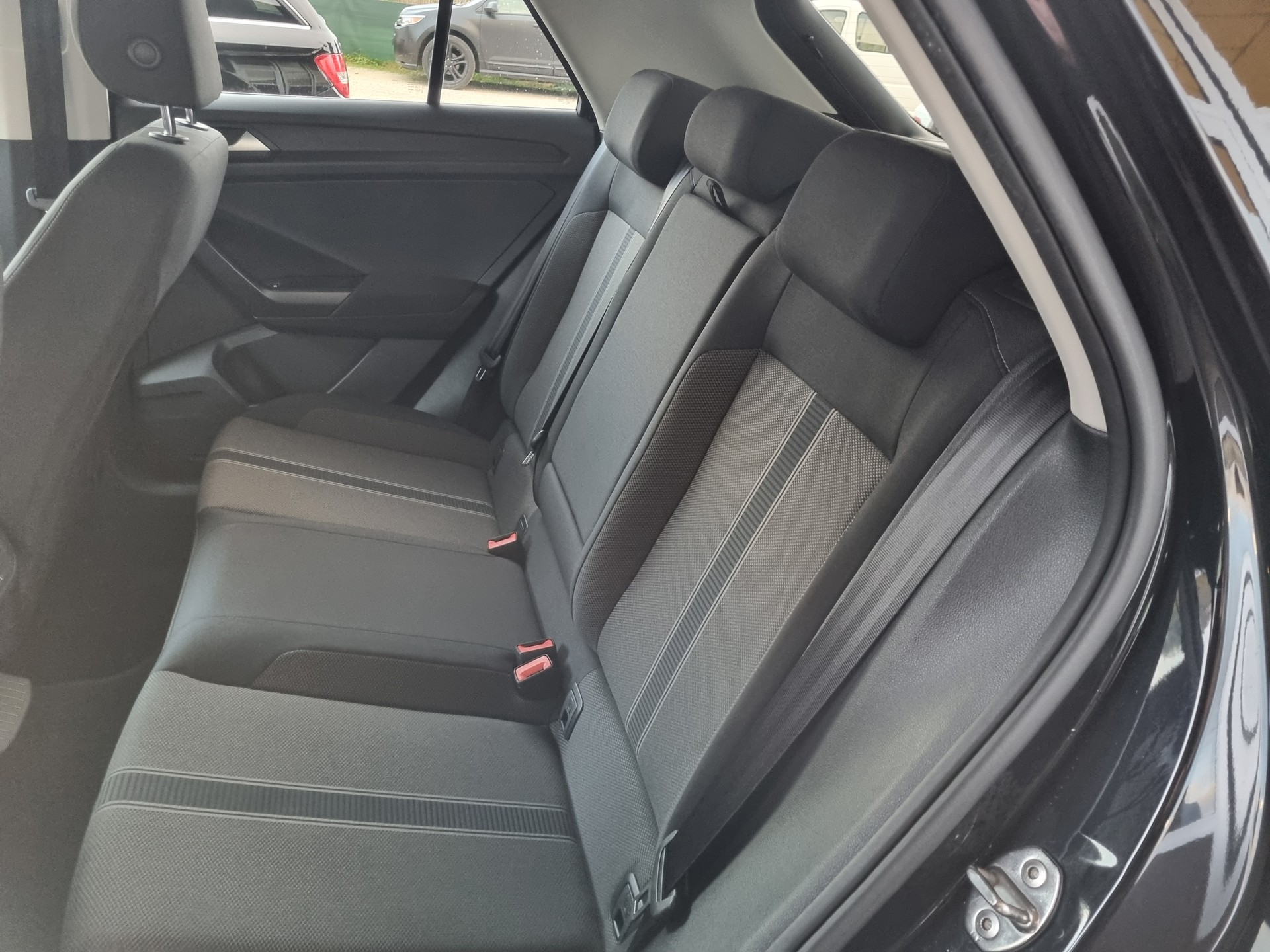 VW T-Roc 2.0 TDI SCR Advance DSG 4Motion-image-7