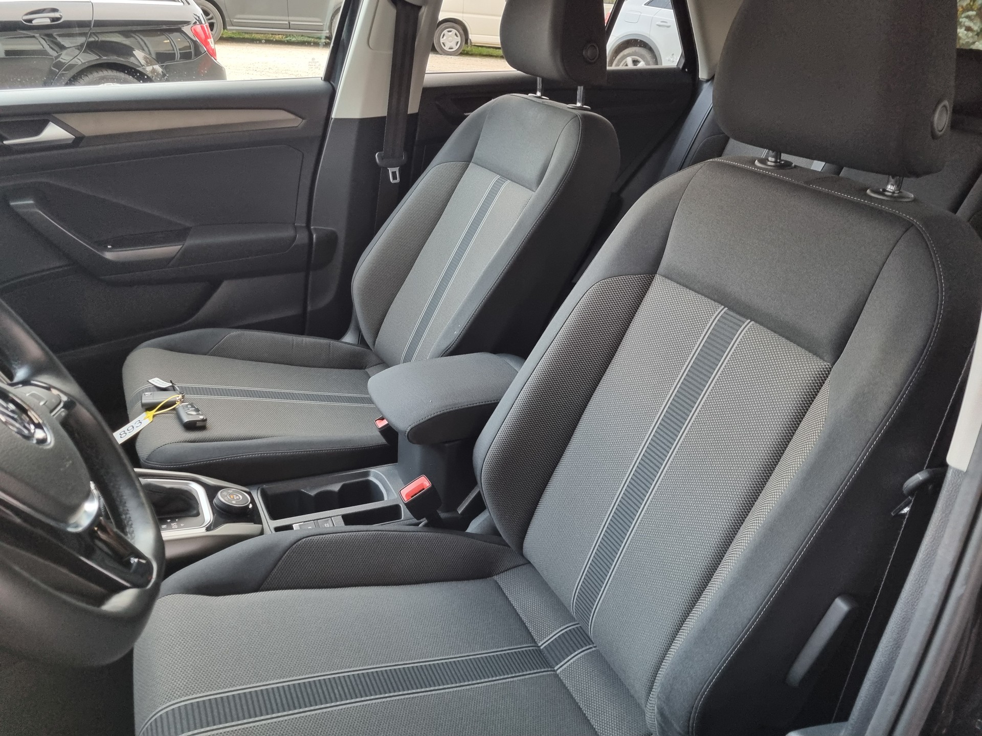 VW T-Roc 2.0 TDI SCR Advance DSG 4Motion-image-6