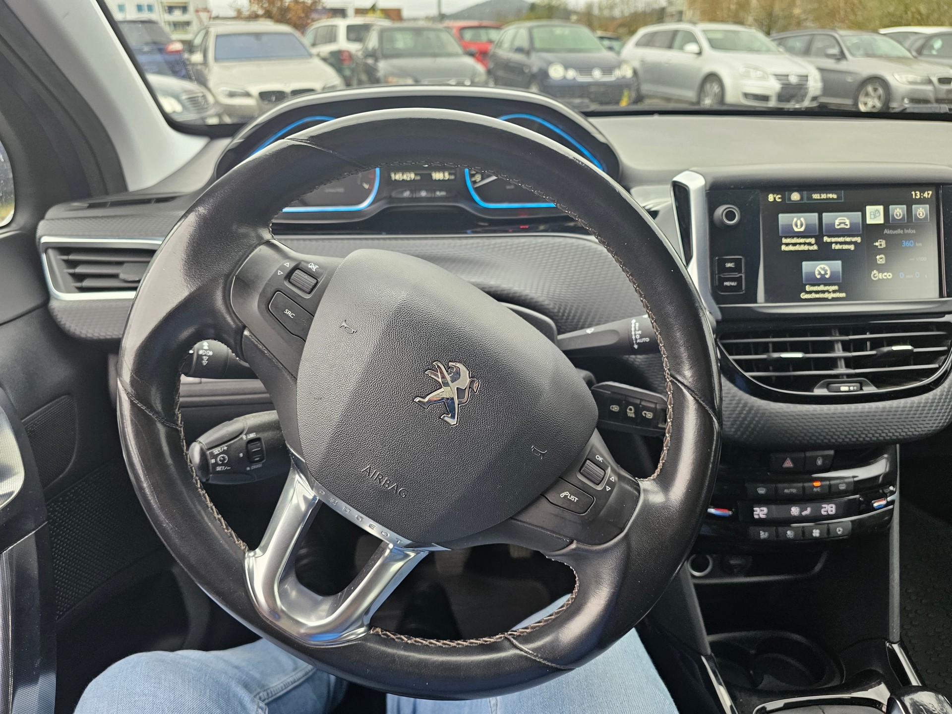 PEUGEOT 2008 1.2 PureTech Active-image-15