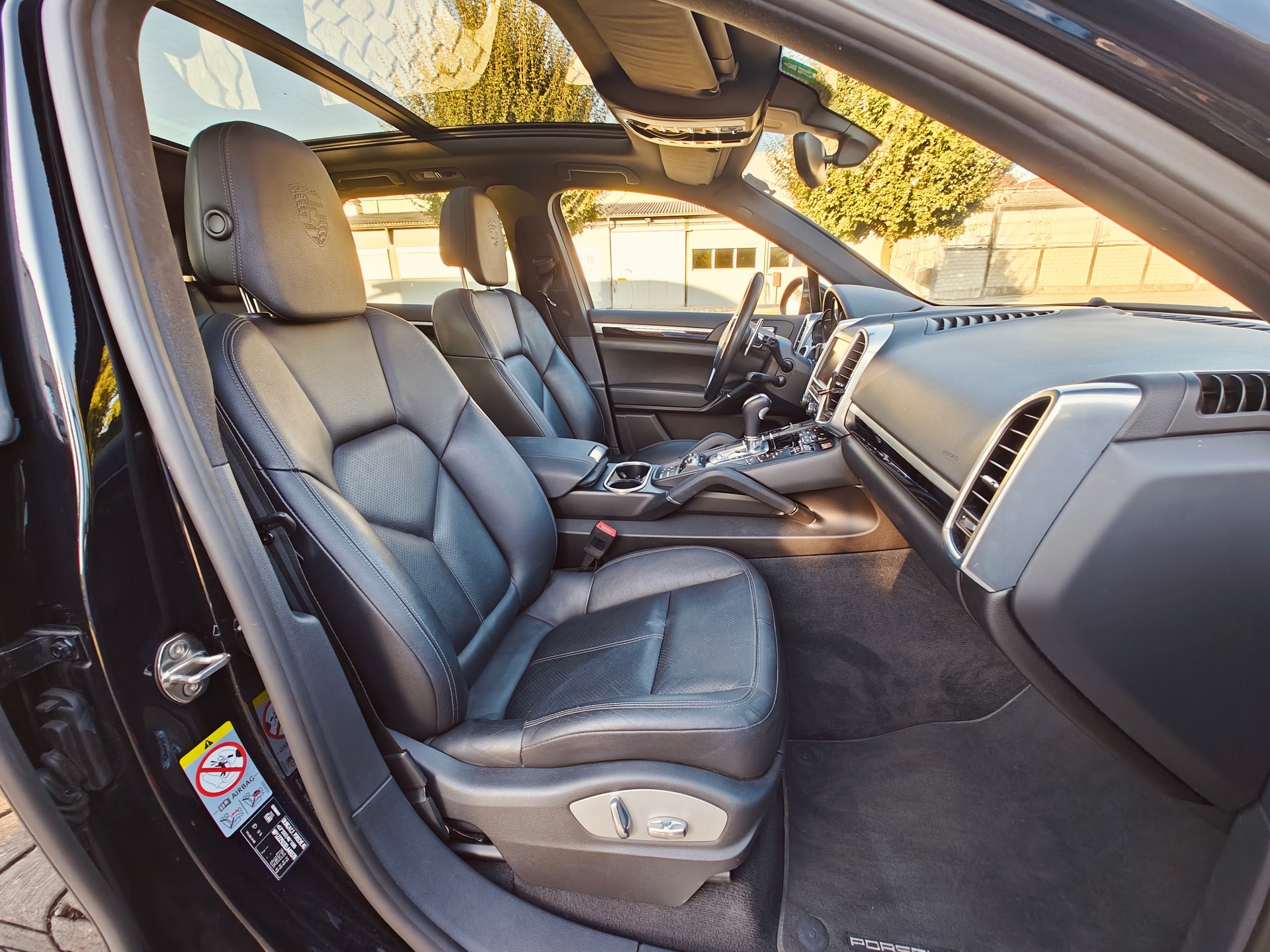 PORSCHE Cayenne Diesel Platinum Edition - AHK 3.5t-image-12