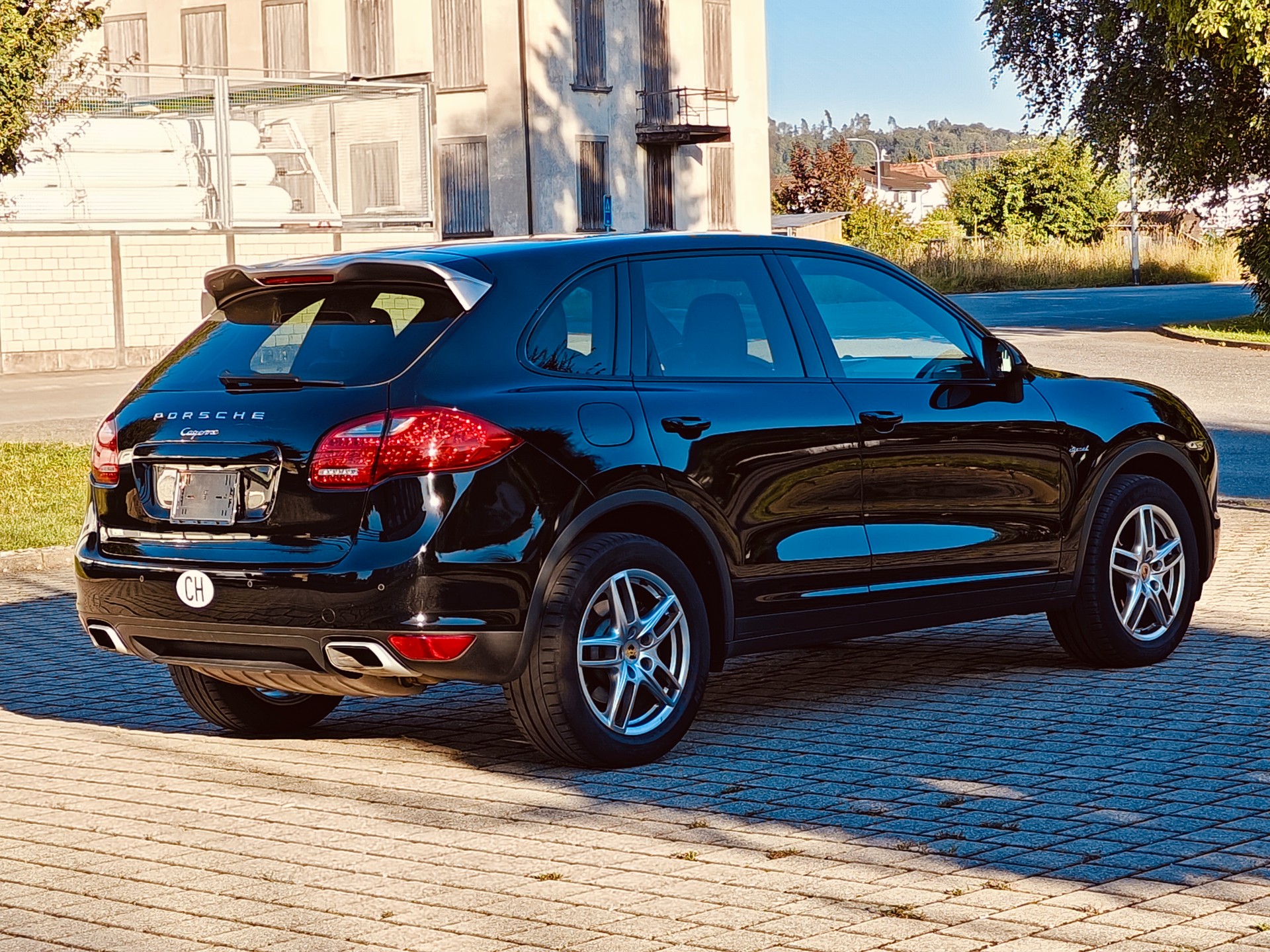 PORSCHE Cayenne Diesel Platinum Edition - AHK 3.5t-image-4