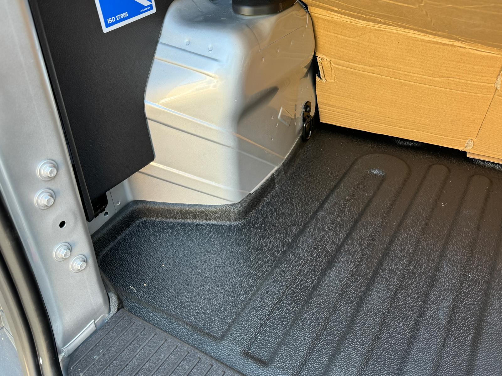 FORD Transit Courier Van 1.0 EcoBoost Trend-image-10