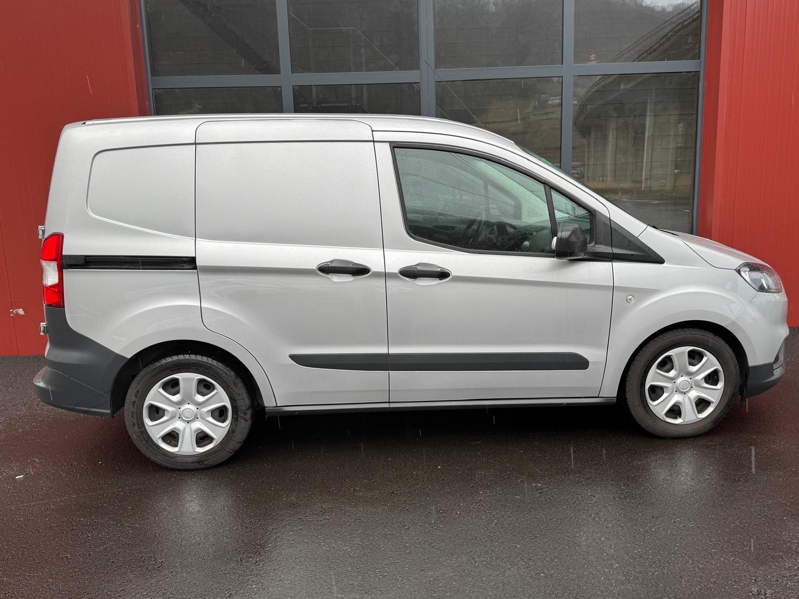 FORD Transit Courier Van 1.0 EcoBoost Trend-image-3
