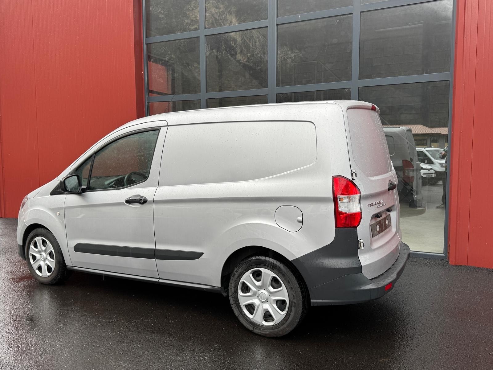 FORD Transit Courier Van 1.0 EcoBoost Trend-image-2