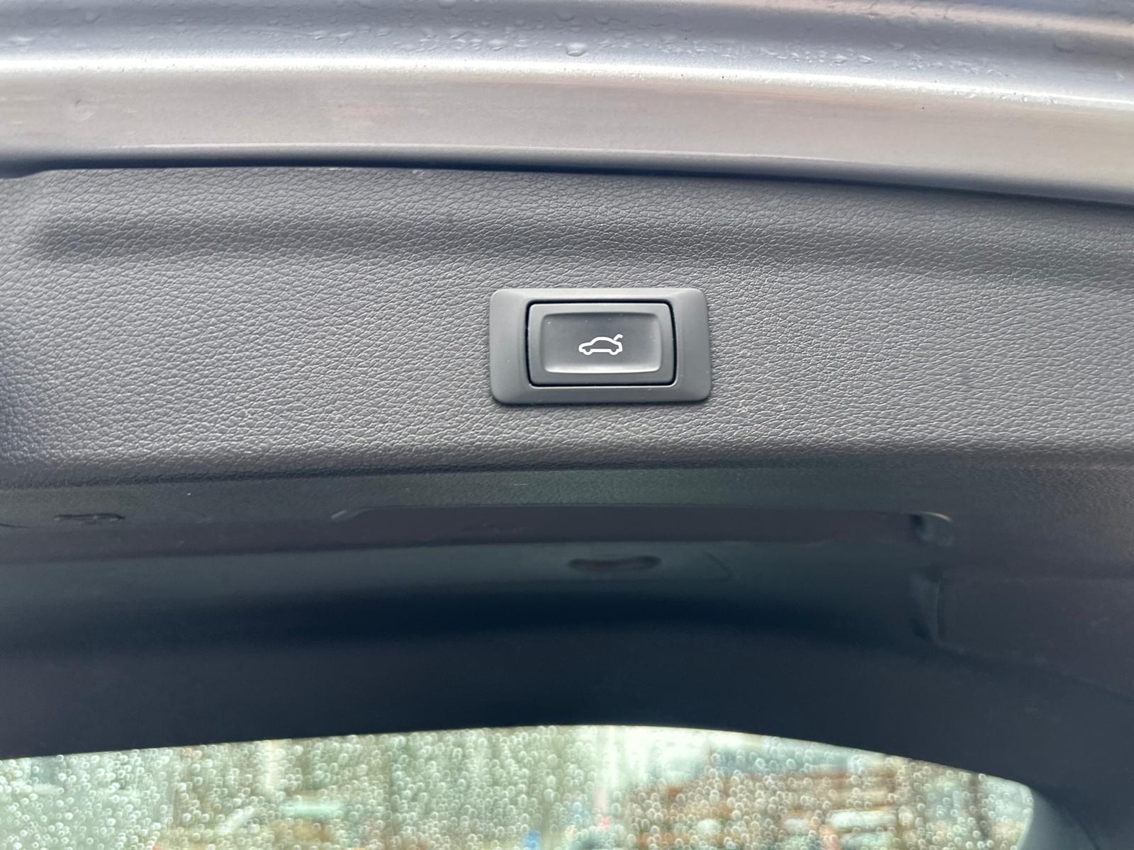 AUDI Q3 40 TFSI advanced quattro S-tronic-image-11