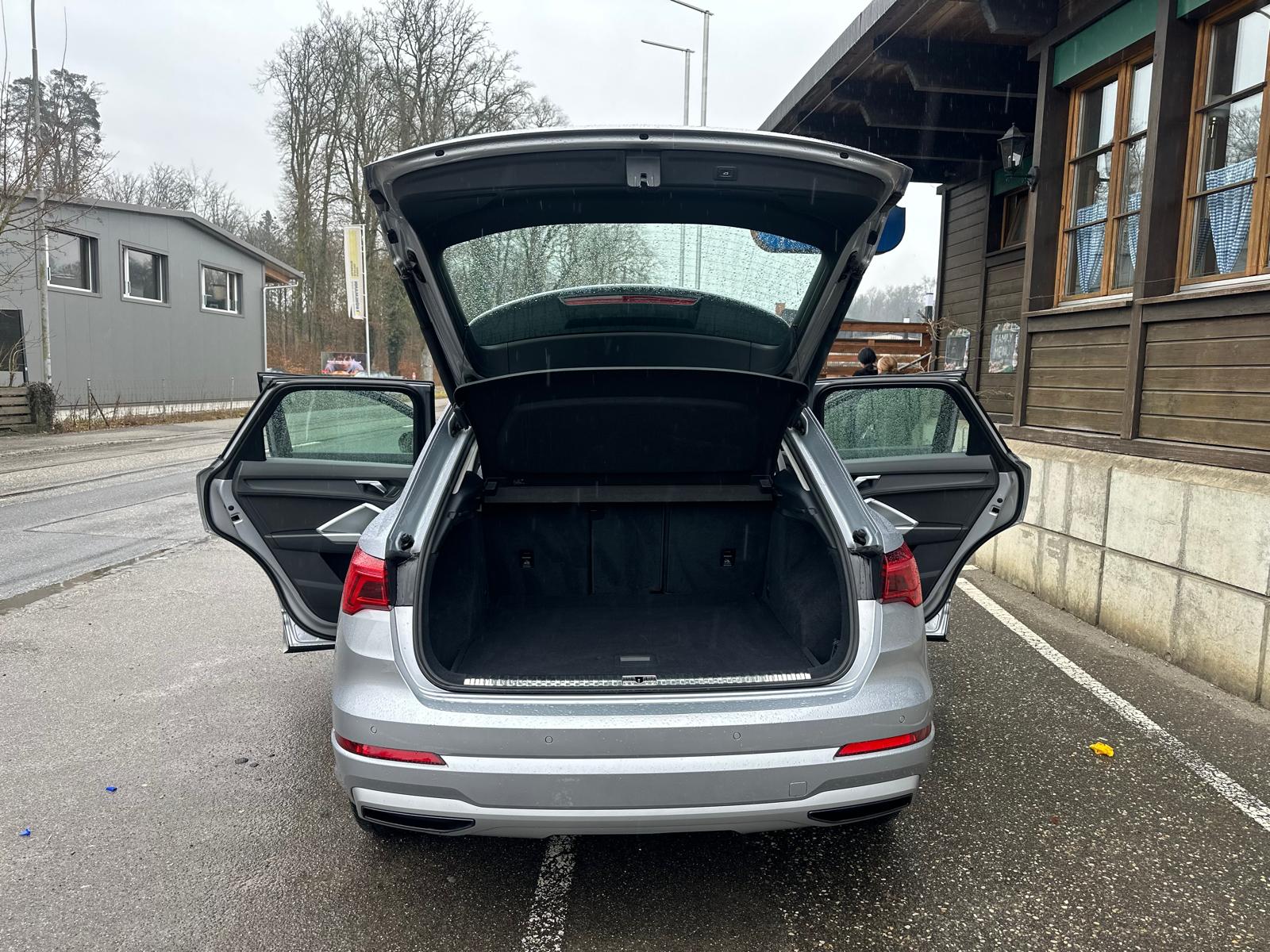 AUDI Q3 40 TFSI advanced quattro S-tronic-image-6