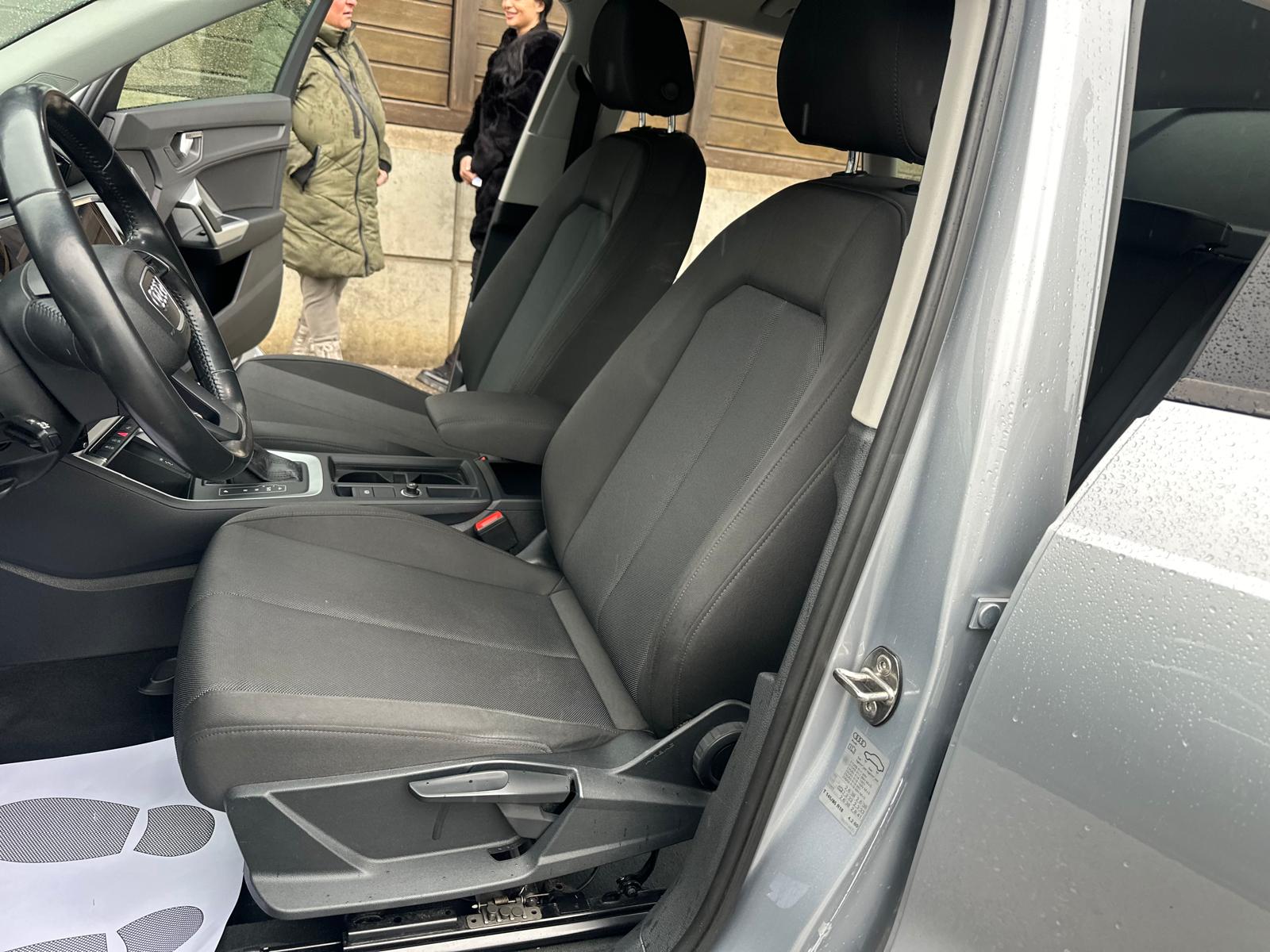 AUDI Q3 40 TFSI advanced quattro S-tronic-image-8