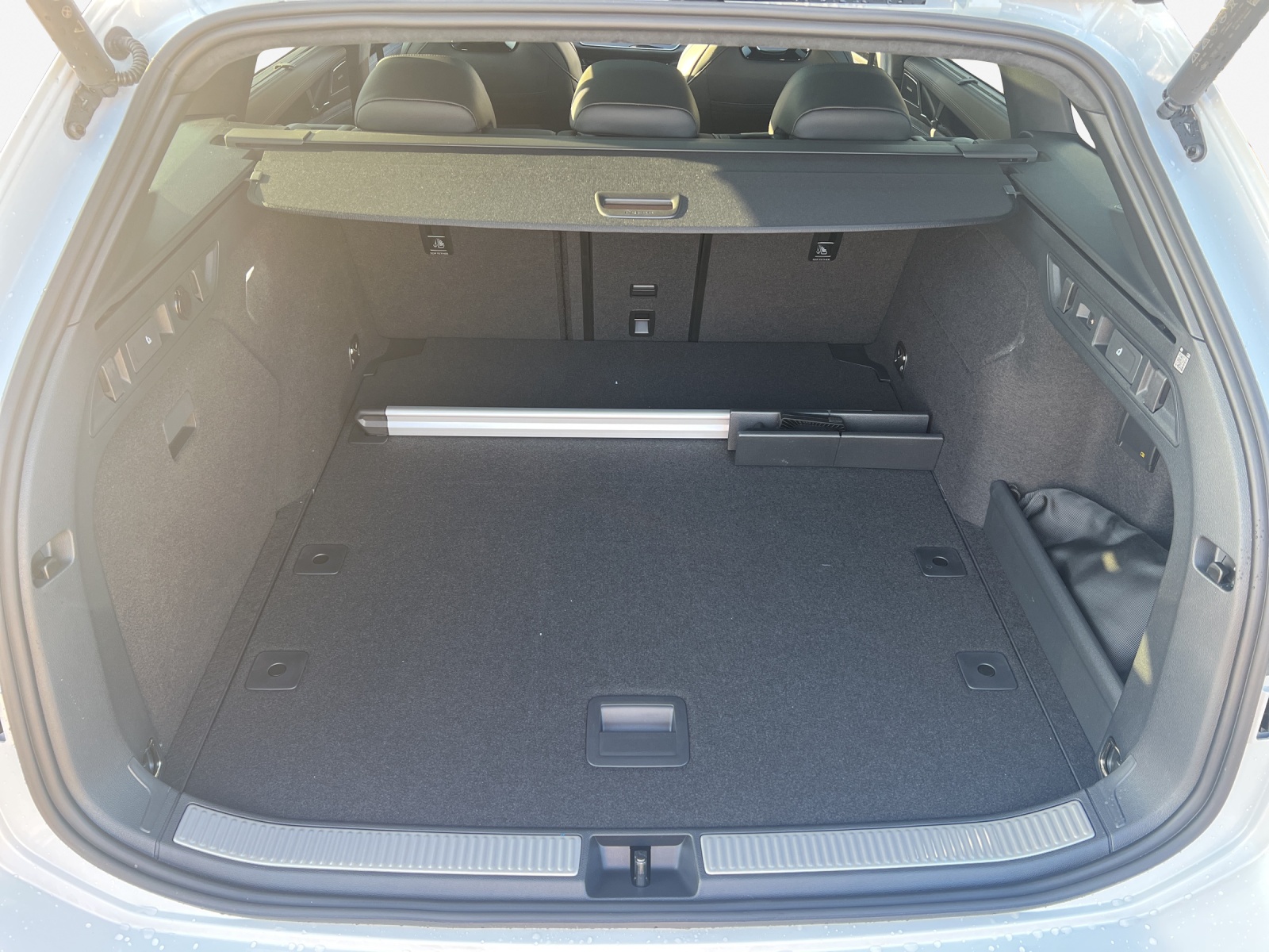VW Passat Variant 2.0 TDI evo R-Line 4 Motion DSG-image-12