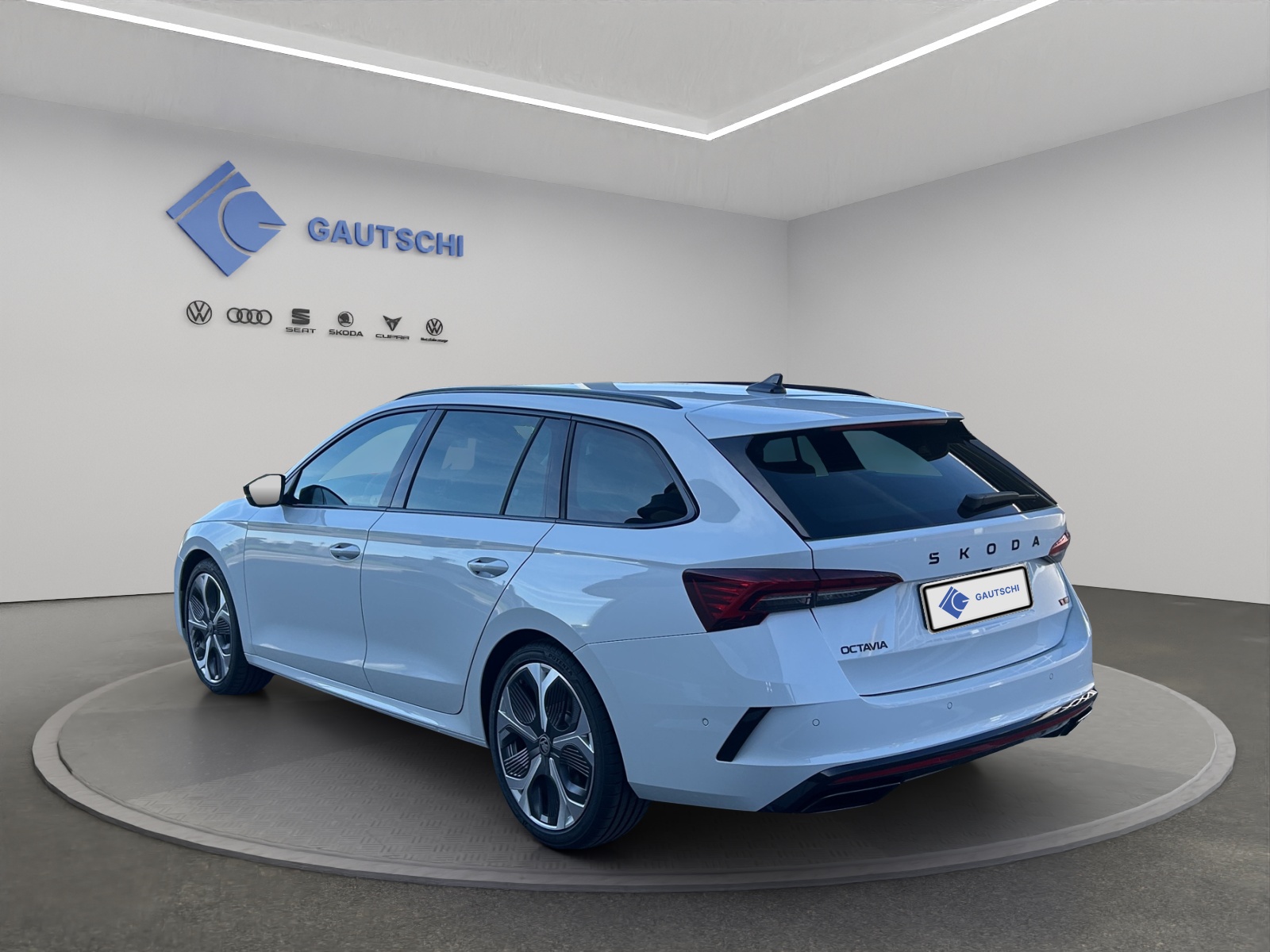 SKODA Octavia Combi 2.0 TSI DSG RS-image-2