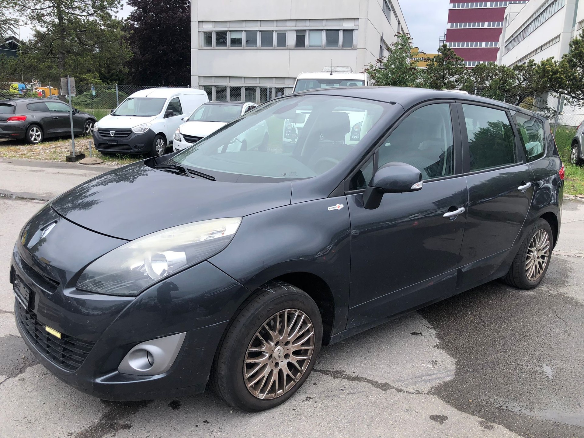 RENAULT Grand Scénic 1.9 dCi Dynamique-image-1