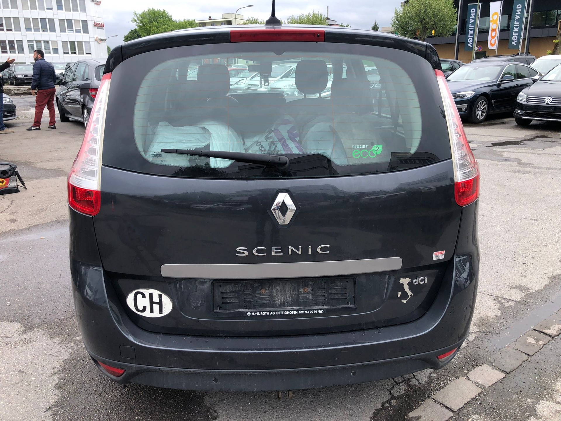 RENAULT Grand Scénic 1.9 dCi Dynamique-image-8