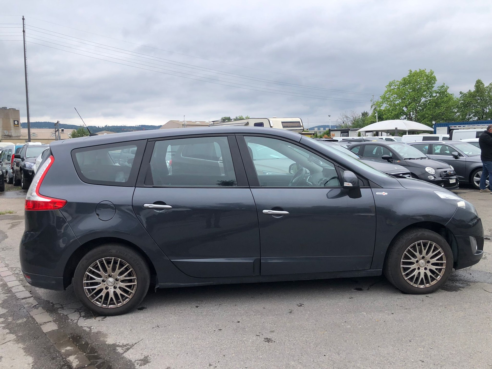 RENAULT Grand Scénic 1.9 dCi Dynamique-image-5