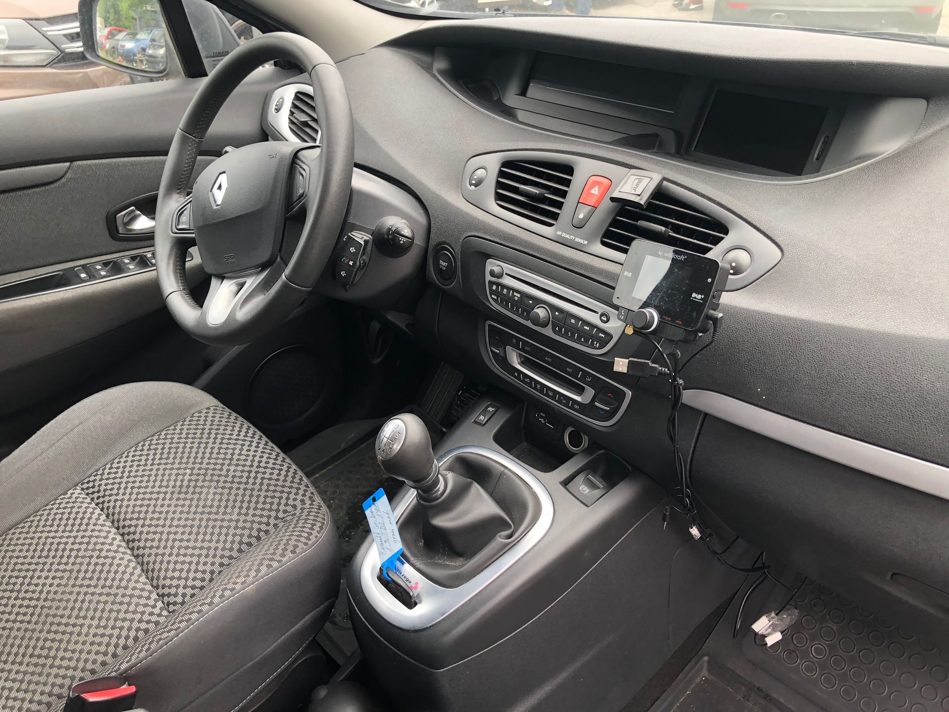 RENAULT Grand Scénic 1.9 dCi Dynamique-image-2