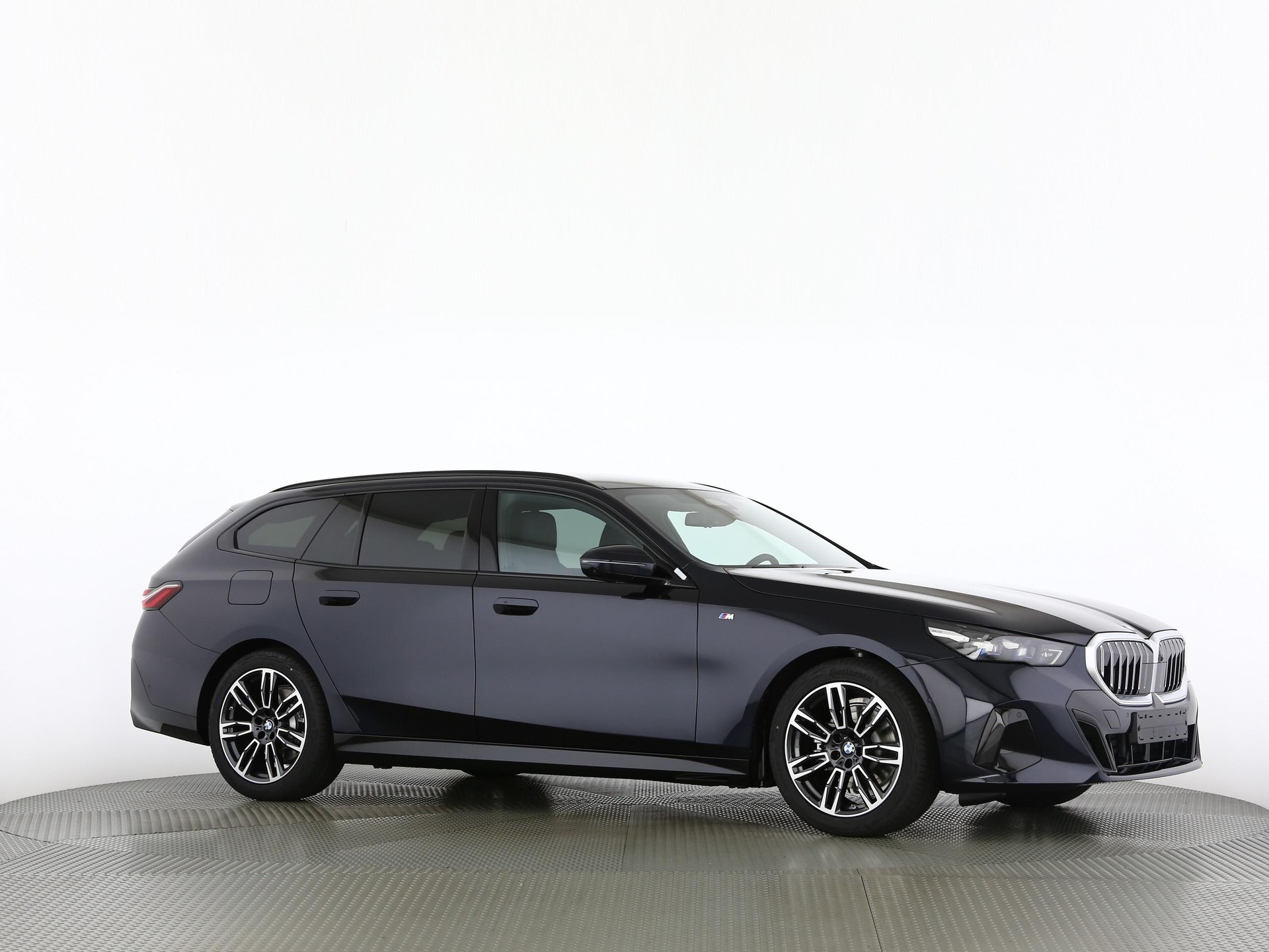 BMW 520d xDrive Touring-image-25