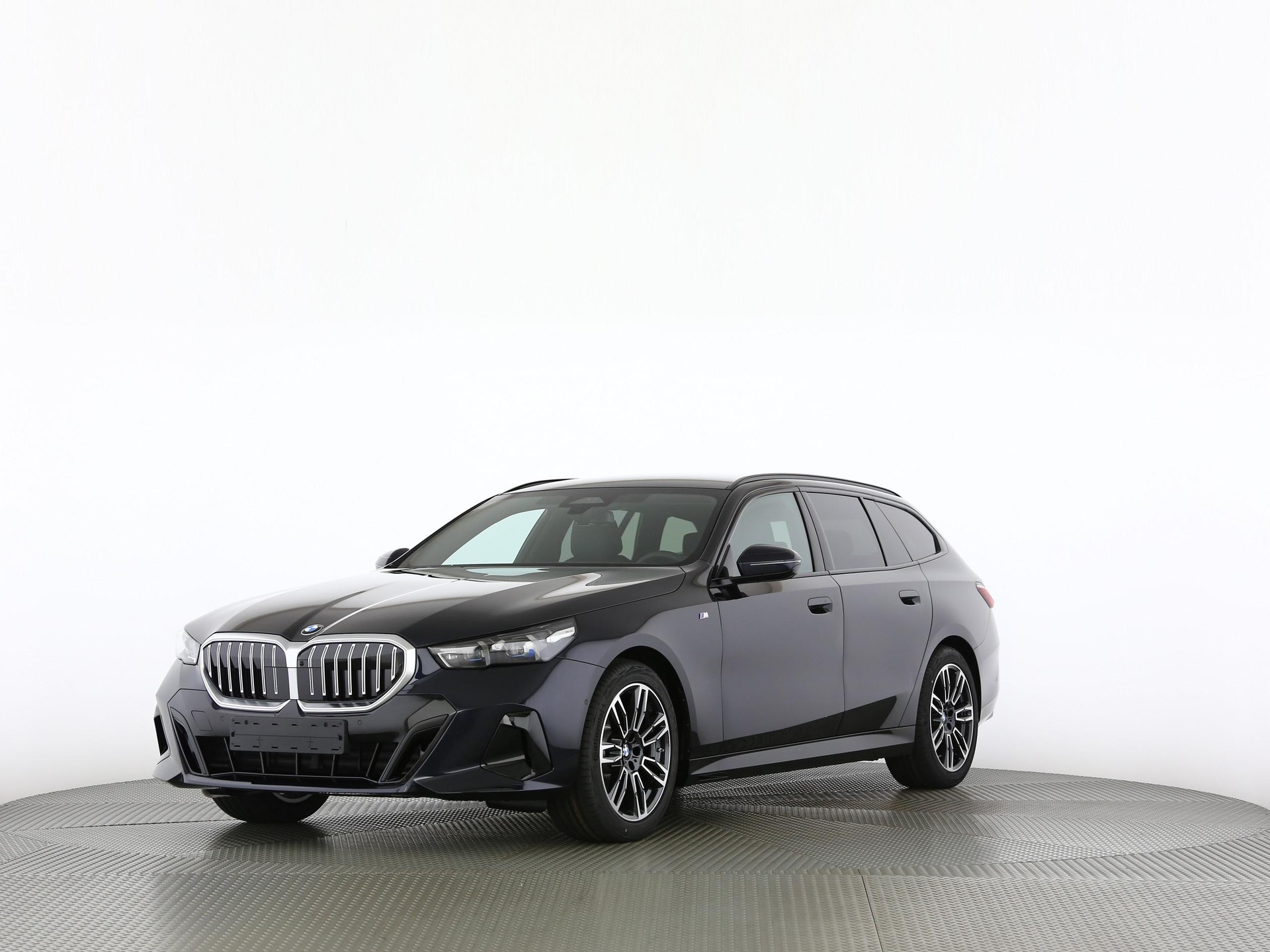 BMW 520d xDrive Touring-image-7