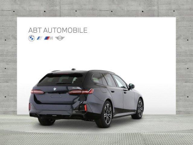 BMW 520d xDrive Touring-image-2