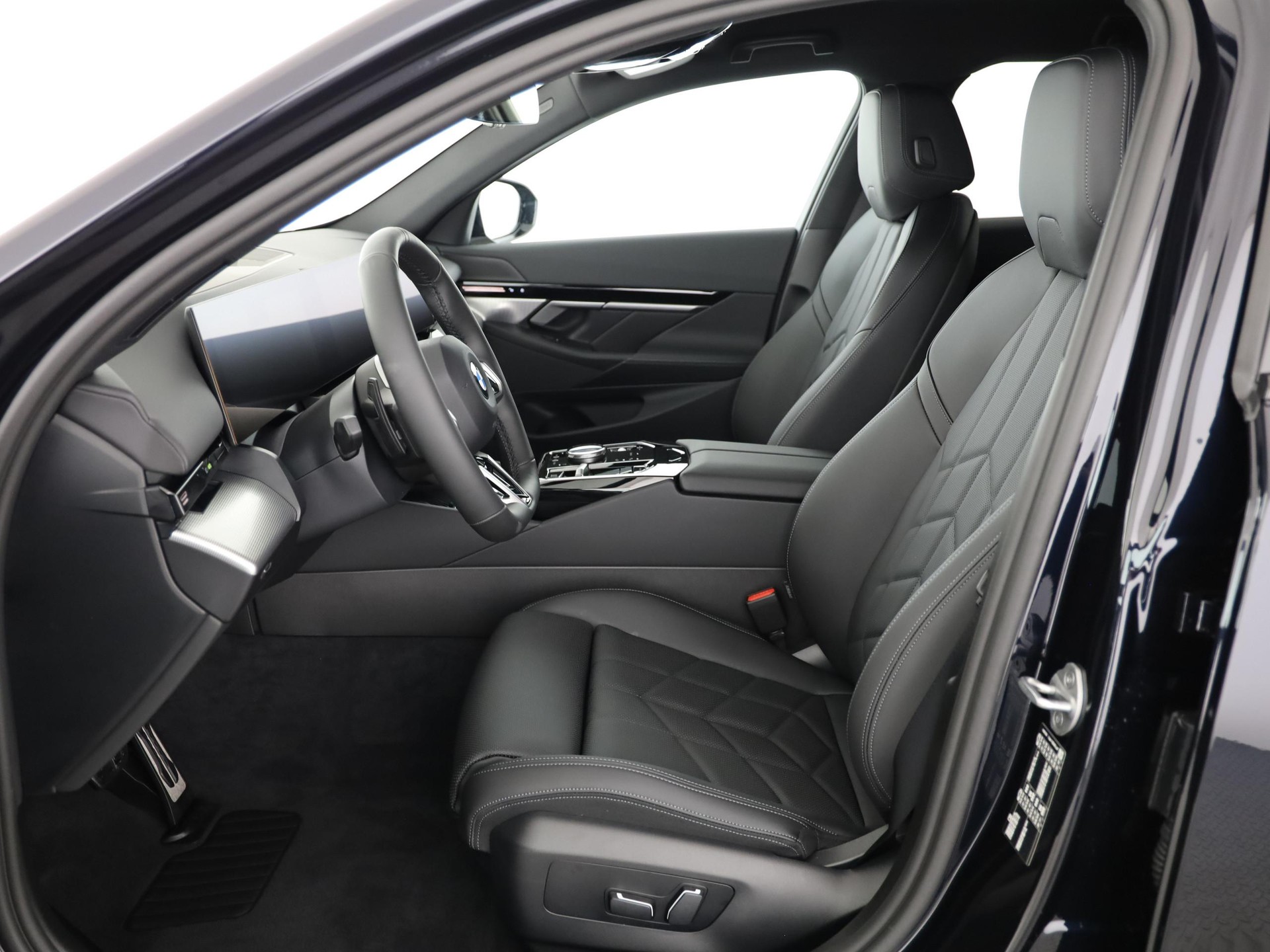 BMW 520d xDrive Touring-image-4