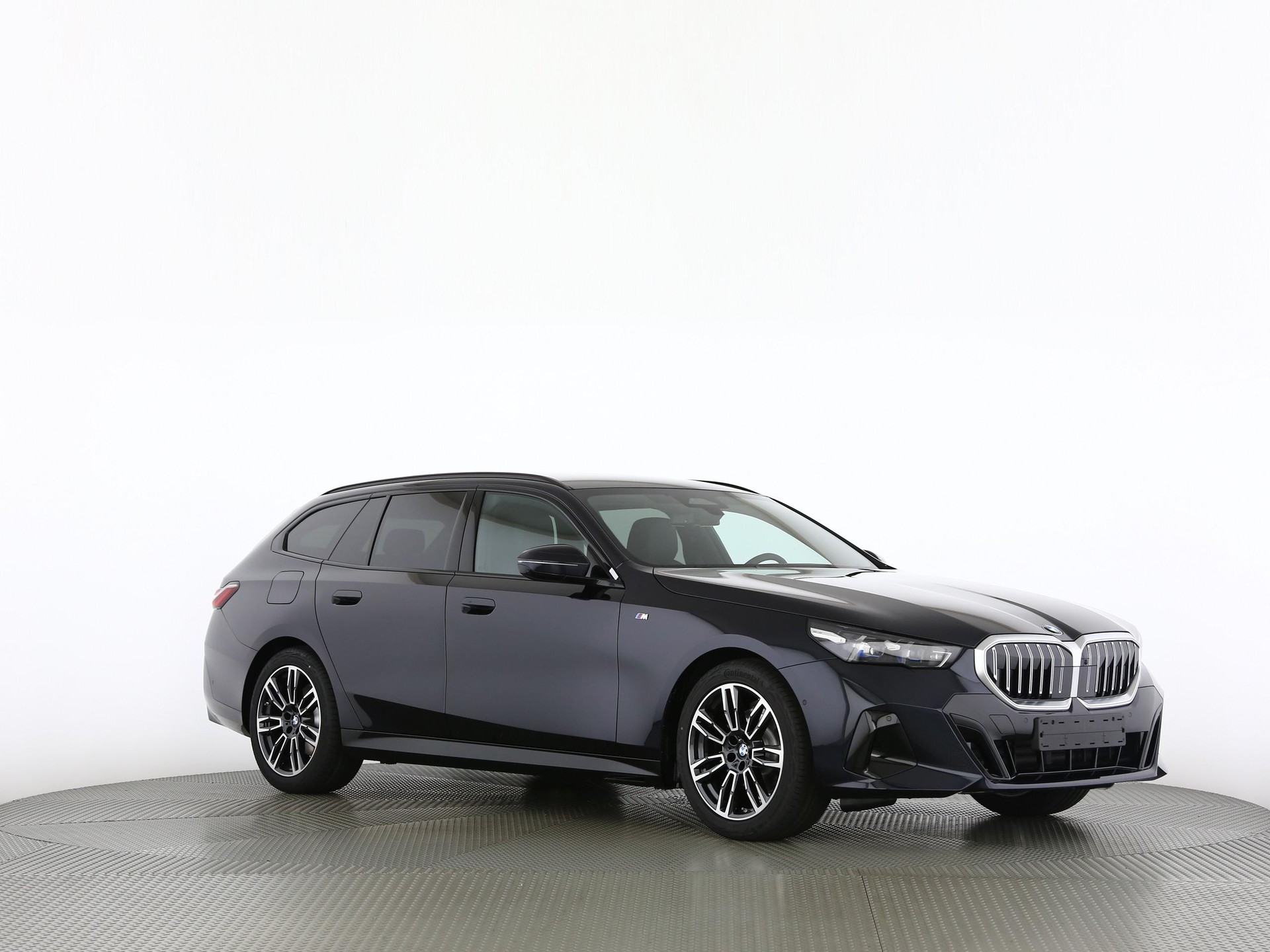 BMW 520d xDrive Touring-image-26