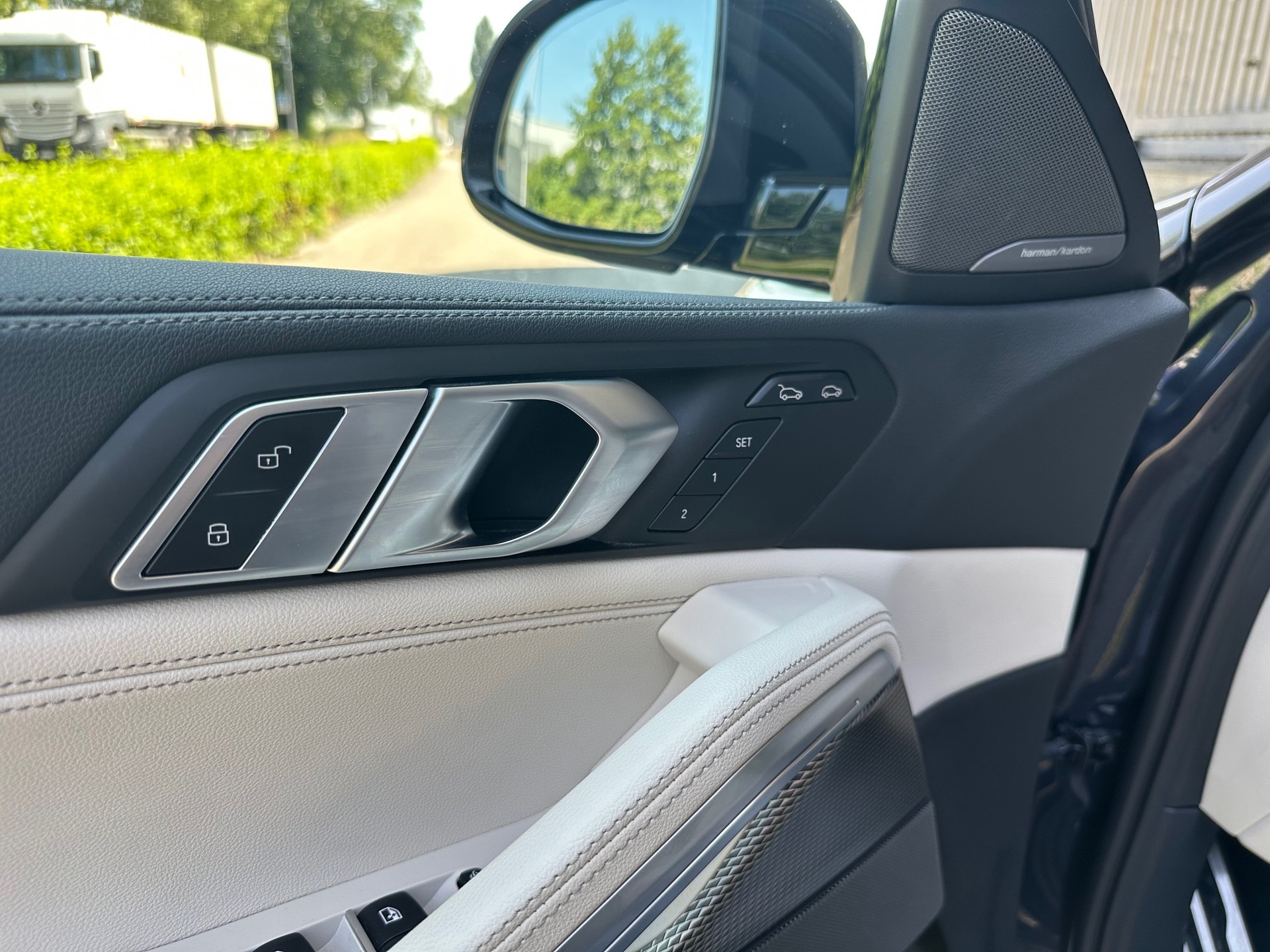 BMW X6 xDrive 48V 40d Steptronic M Sport-image-14