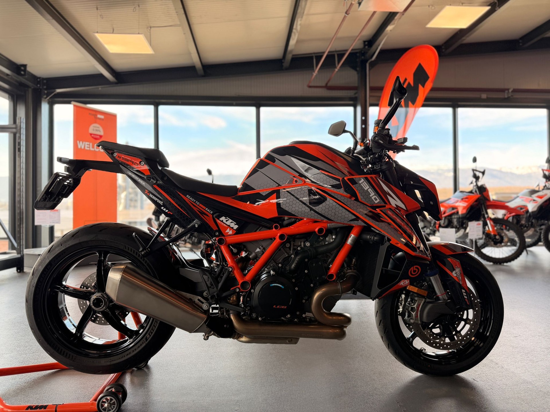KTM 1390 Super Duke R EVO 2025
