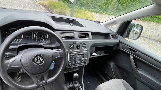 VW Caddy 1.2 TSI BlueMotion Technology-image-8