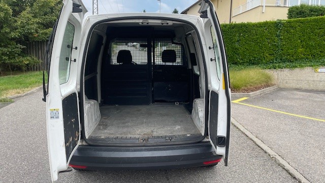 VW Caddy 1.2 TSI BlueMotion Technology-image-6