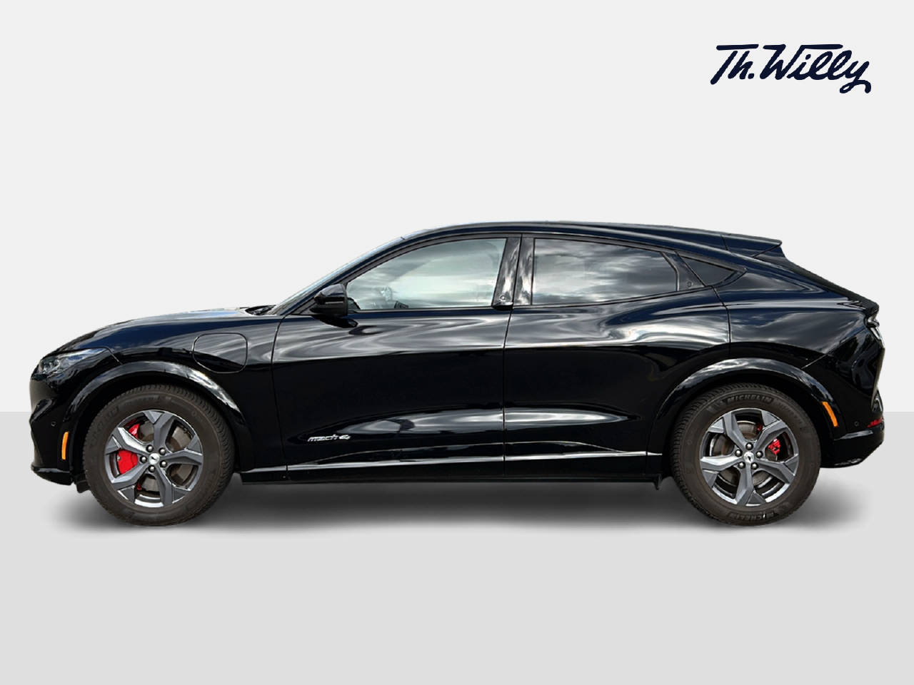 FORD Mustang Mach-E Standard AWD-image-1