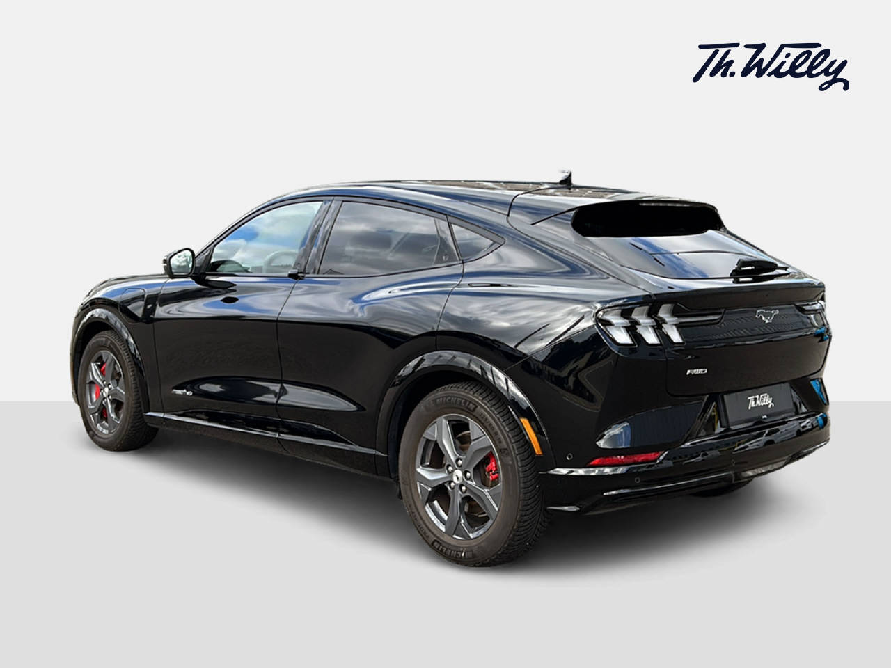FORD Mustang Mach-E Standard AWD-image-2
