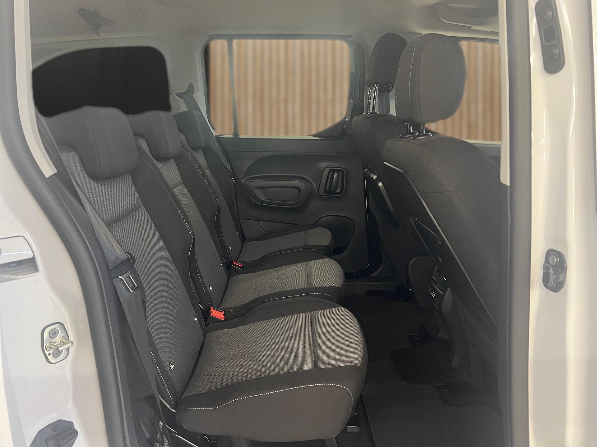 TOYOTA Proace City Verso L2 1.5 HDi 130 Style-image-13