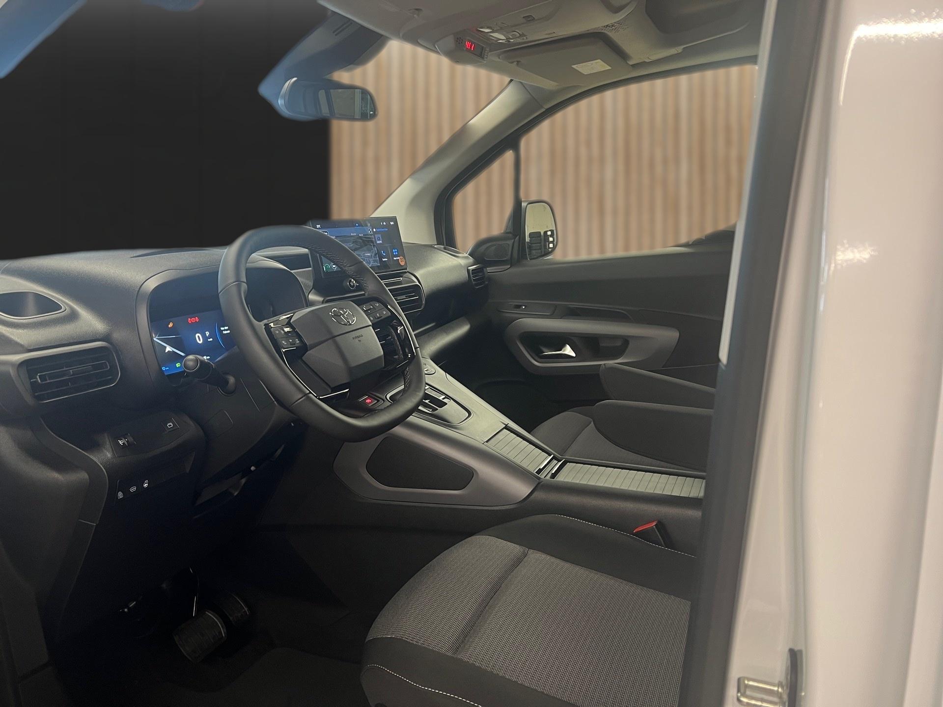 TOYOTA Proace City Verso L2 1.5 HDi 130 Style-image-10