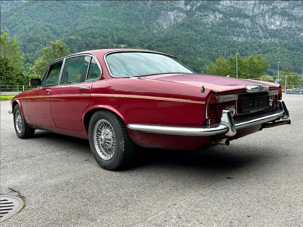 JAGUAR 6 L-image-1