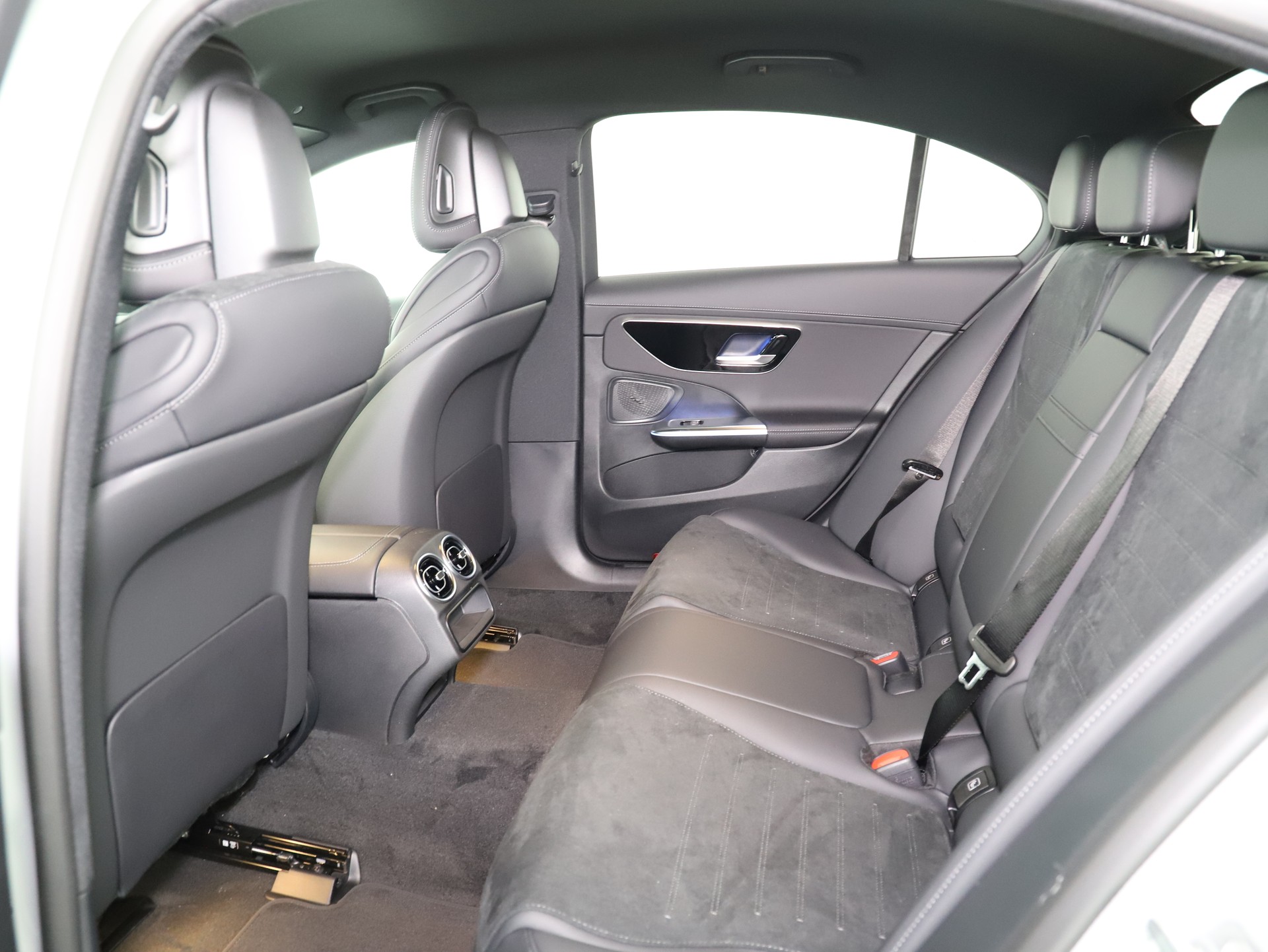 MERCEDES-BENZ C 220 d 4 M Swiss Star-image-10