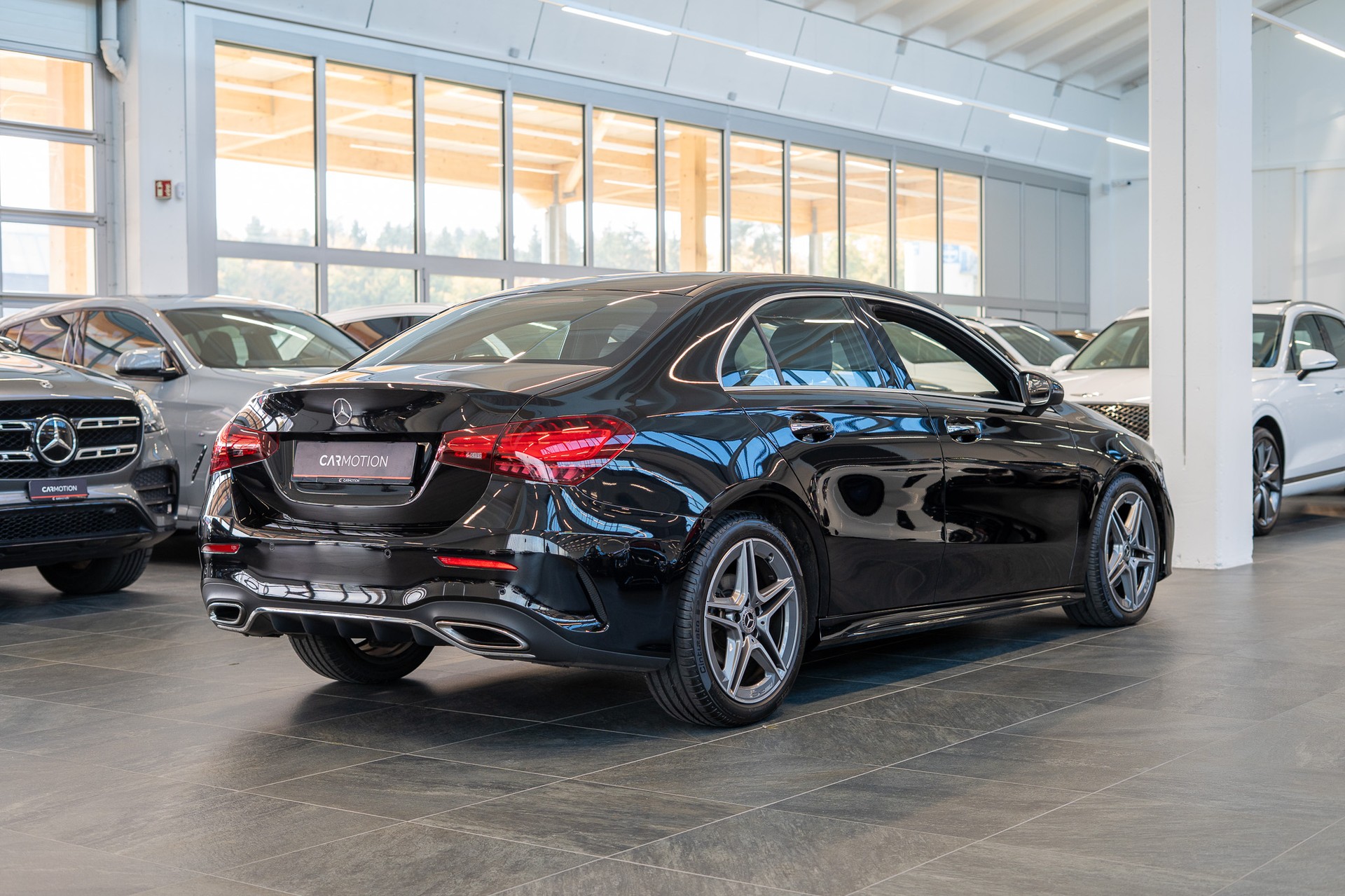 MERCEDES-BENZ A 200 d AMG Line Limousine / Facelift / Rückfahrkamera / Ambientebeleuchtung-showroom-element-3