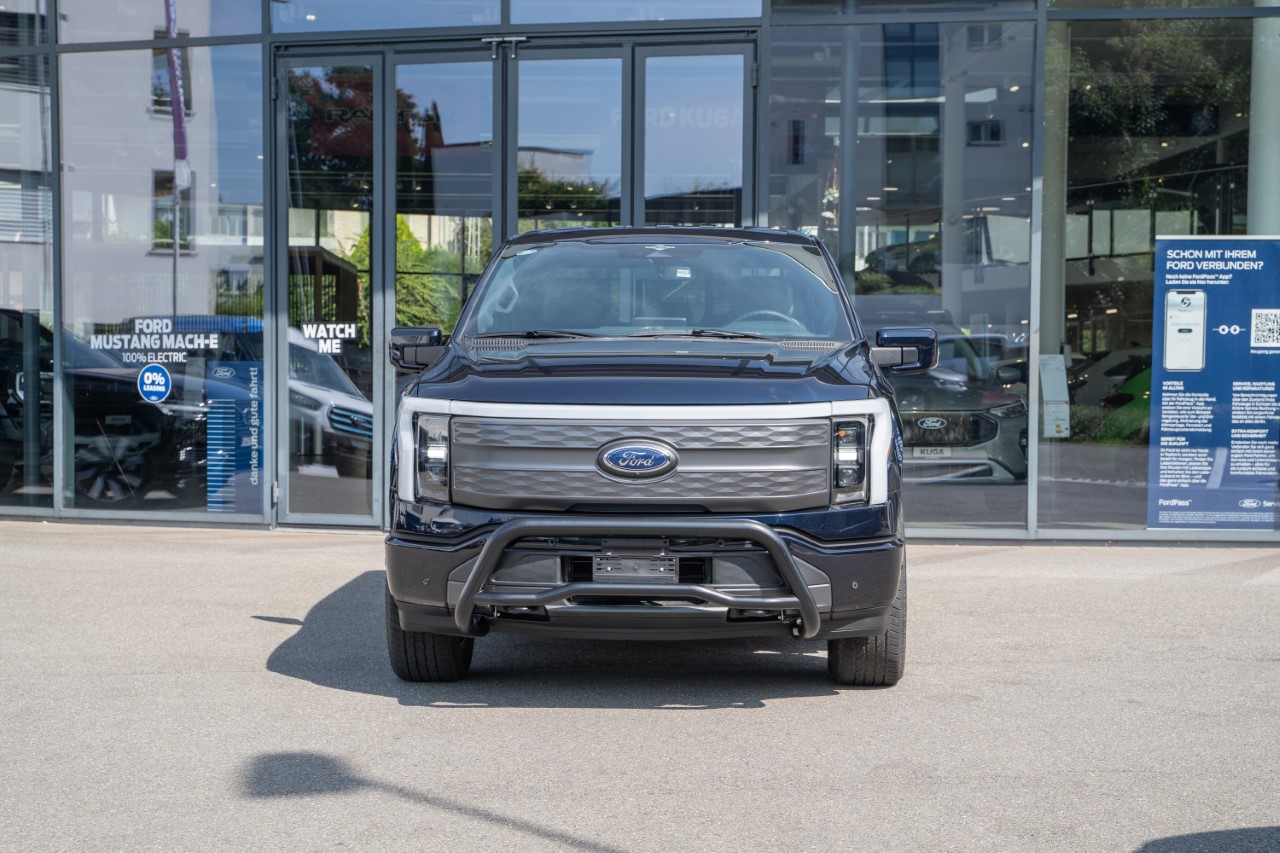 FORD F-150 Lightning DKab.Pick-up 98 kWh Lariat Launch Edition-showroom-element-1