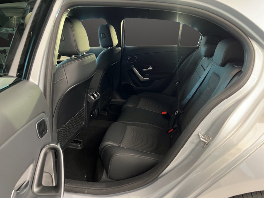MERCEDES-BENZ A 200 7G-DCT-image-10