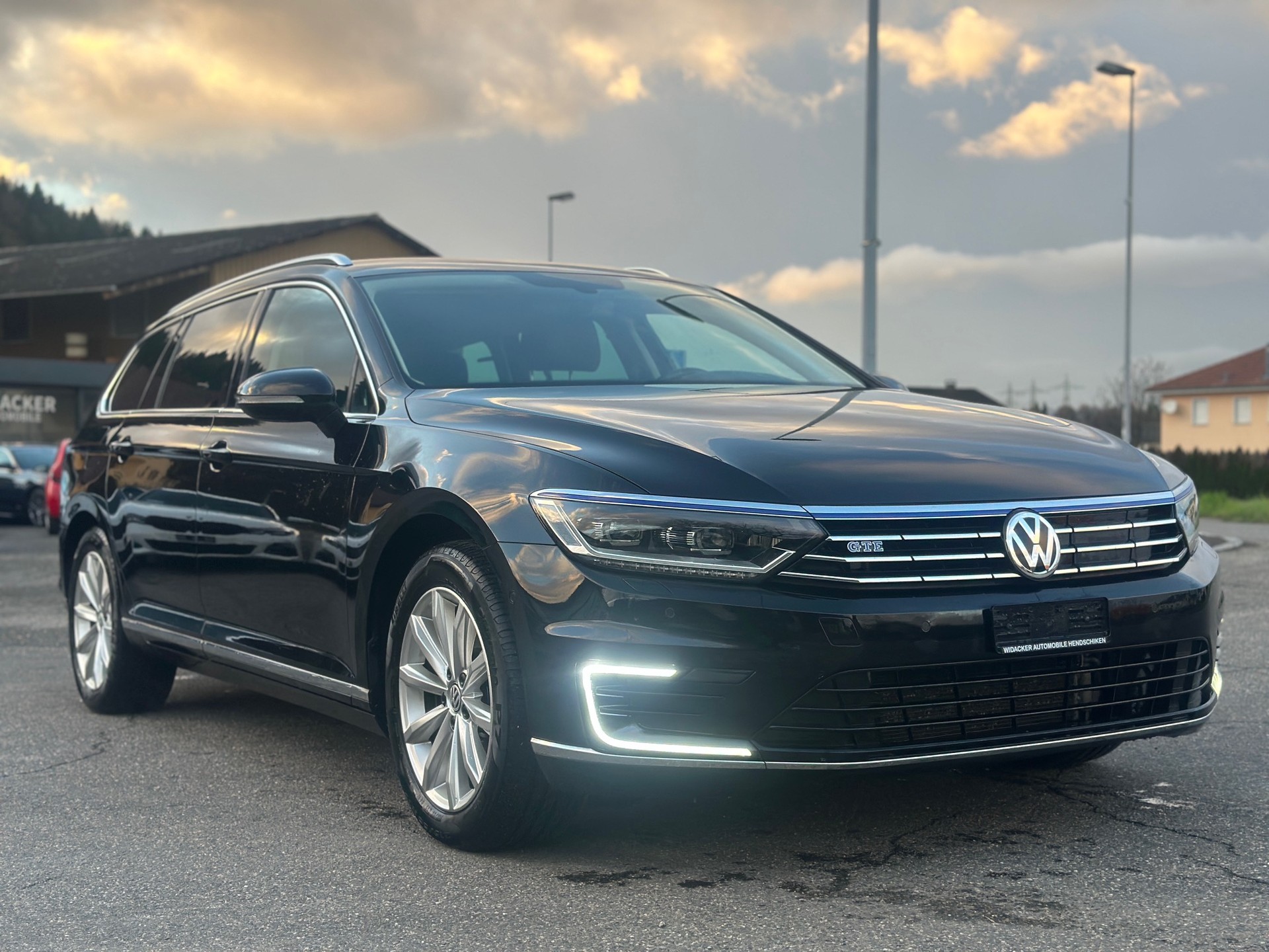 VW Passat Variant 1.4 TSI GTE Hybrid DSG-image-2