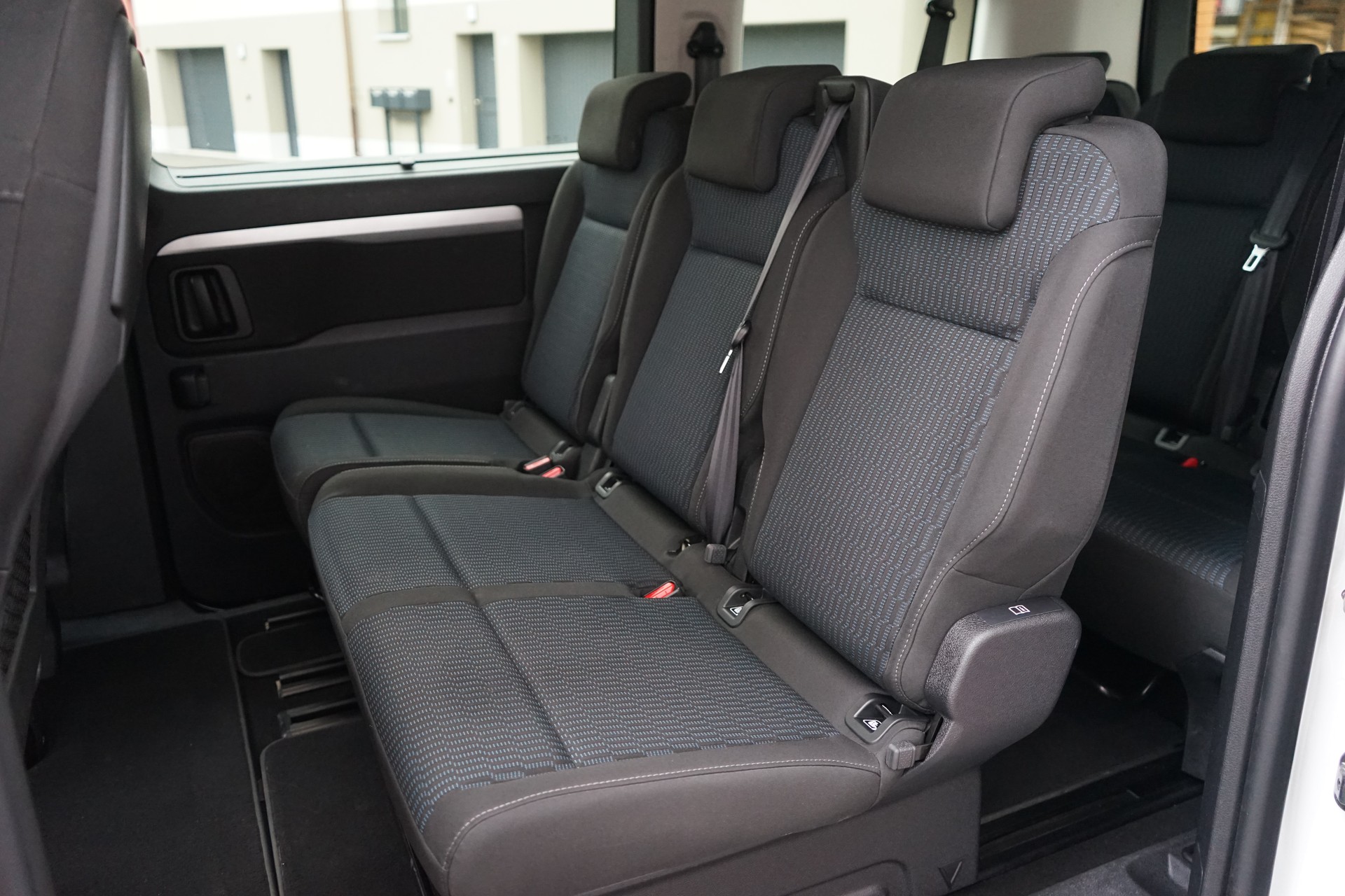 CITROEN Spacetourer EO 2.0 BlueHDi Business M EAT8-image-5