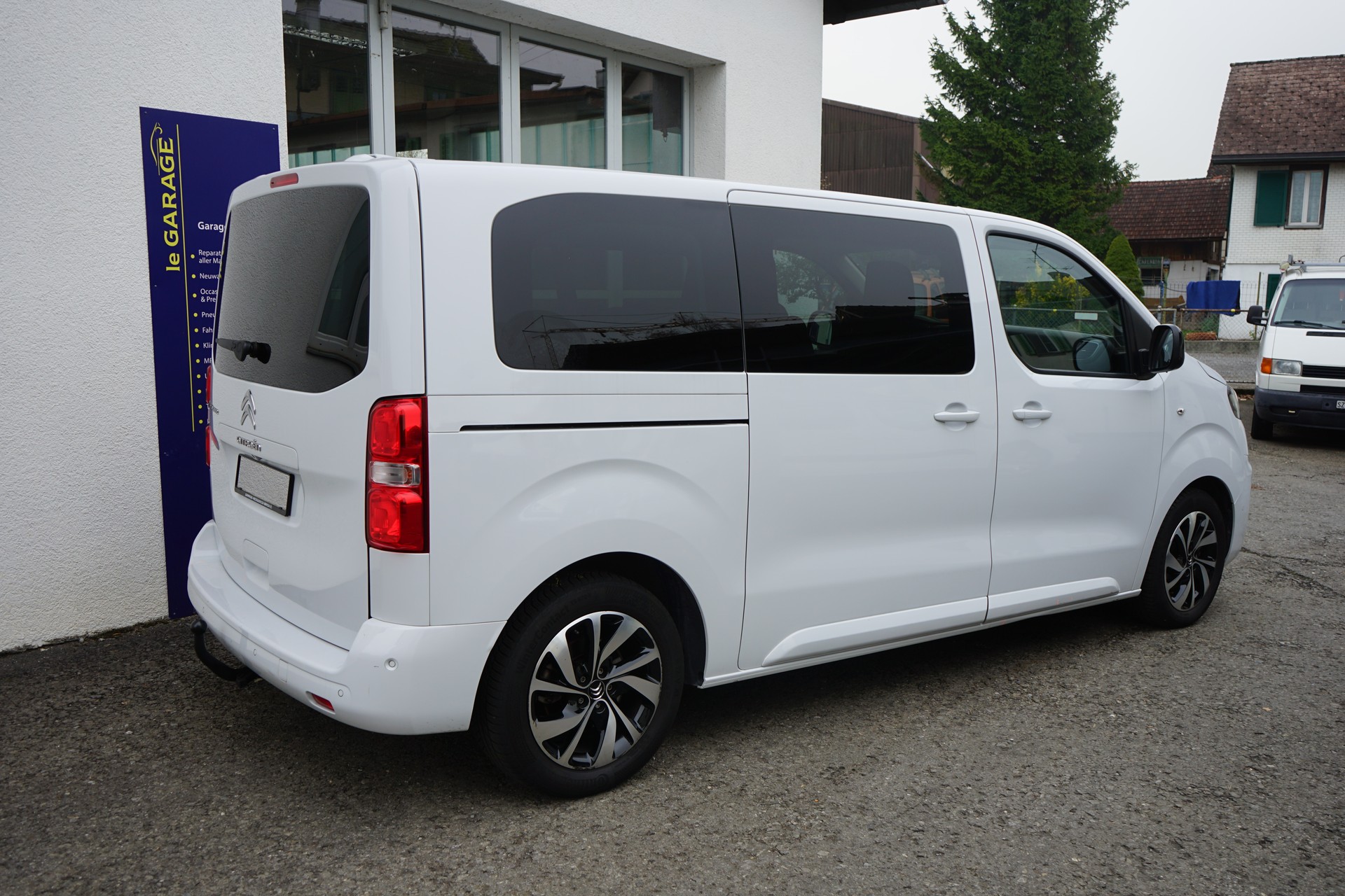 CITROEN Spacetourer EO 2.0 BlueHDi Business M EAT8-image-2