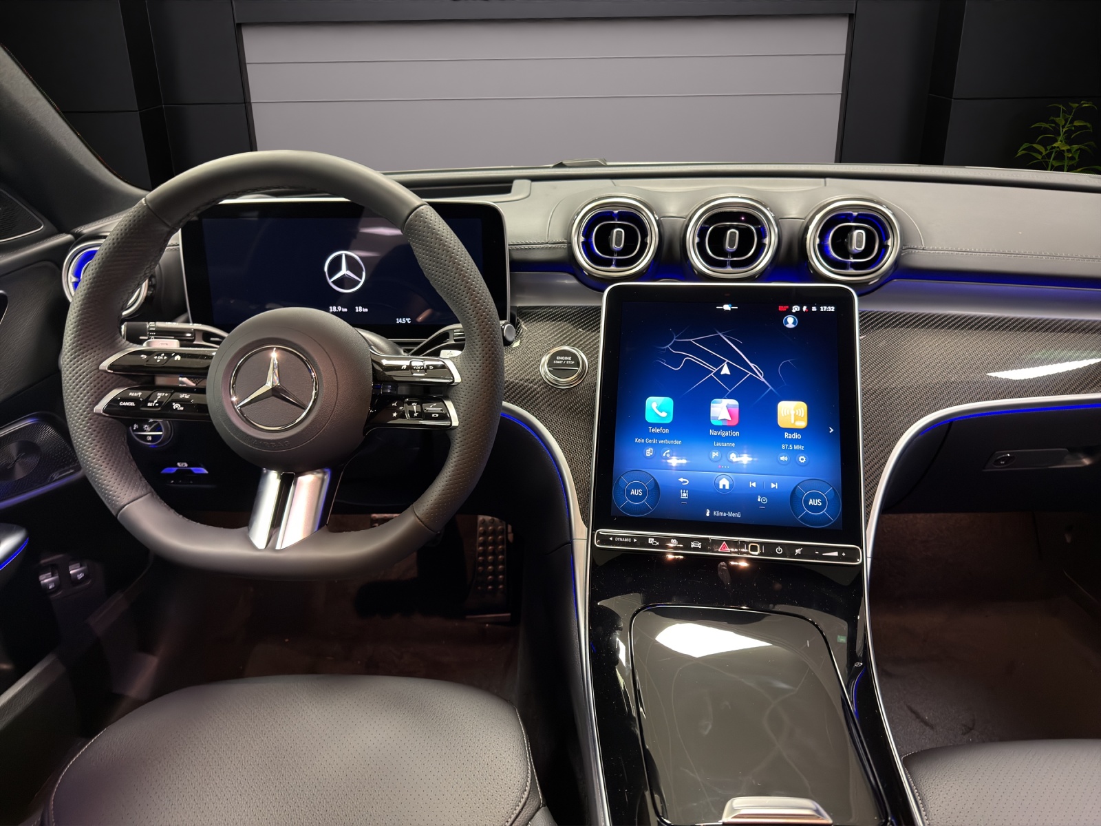 MERCEDES-BENZ C 300e 4 Matic EQ Hybrid-image-11