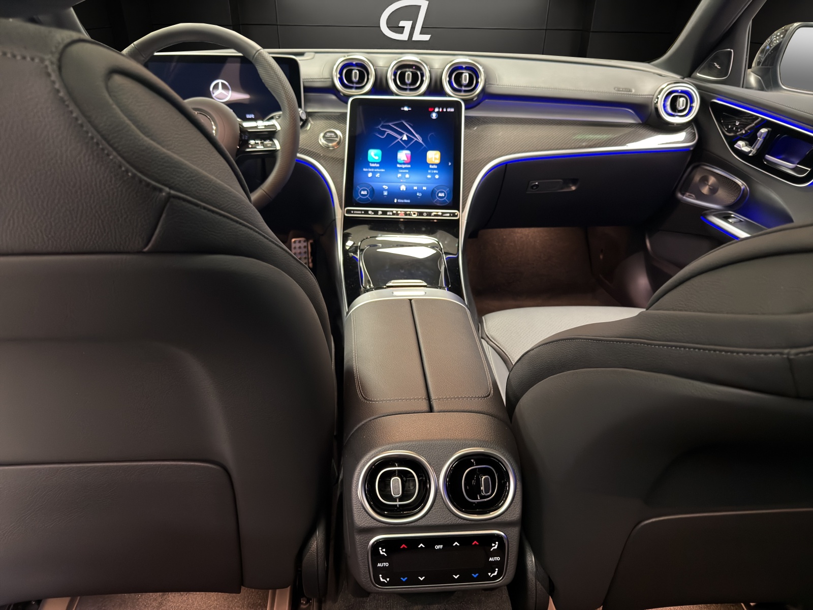 MERCEDES-BENZ C 300e 4 Matic EQ Hybrid-image-12