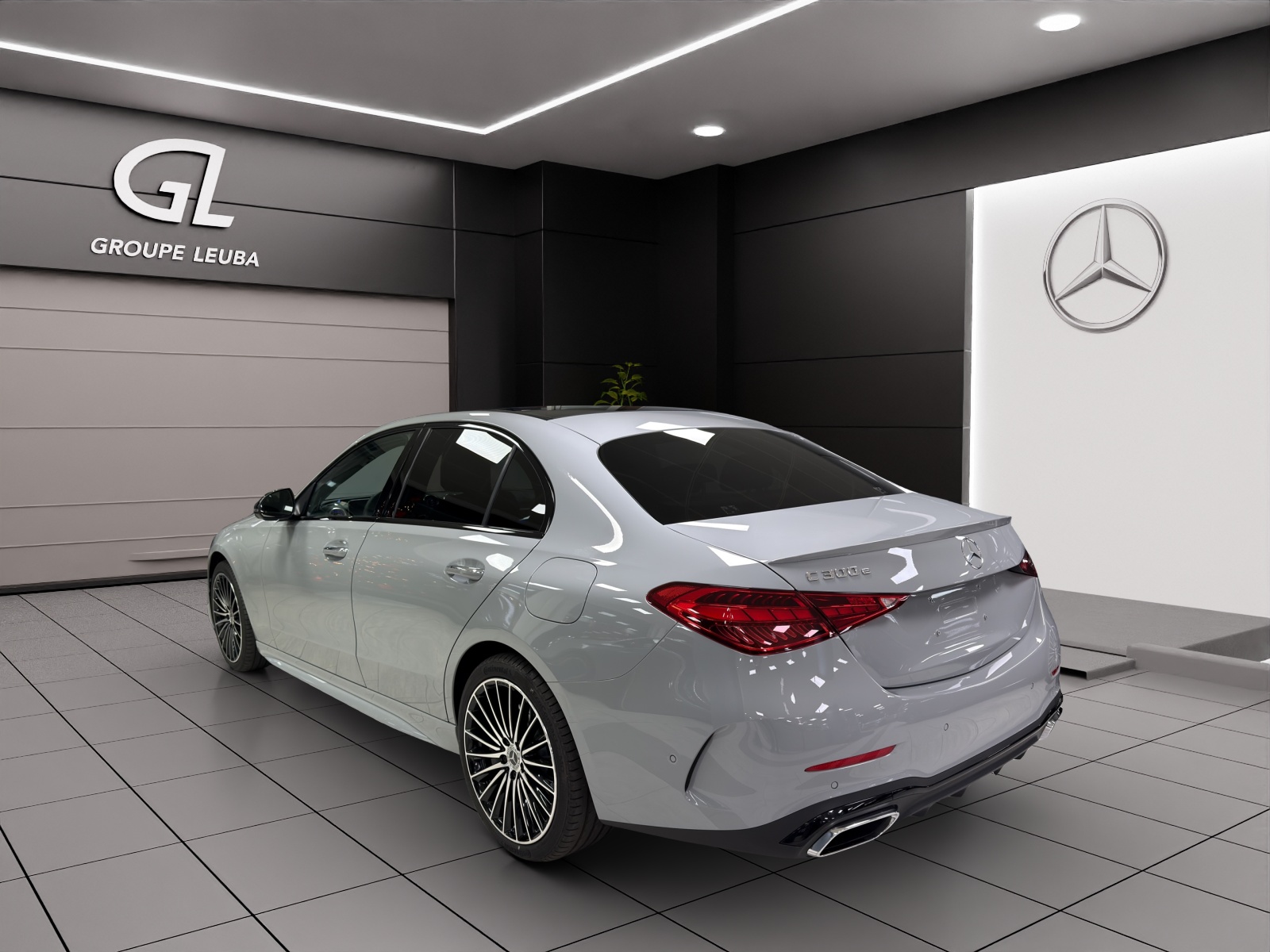 MERCEDES-BENZ C 300e 4 Matic EQ Hybrid-image-3