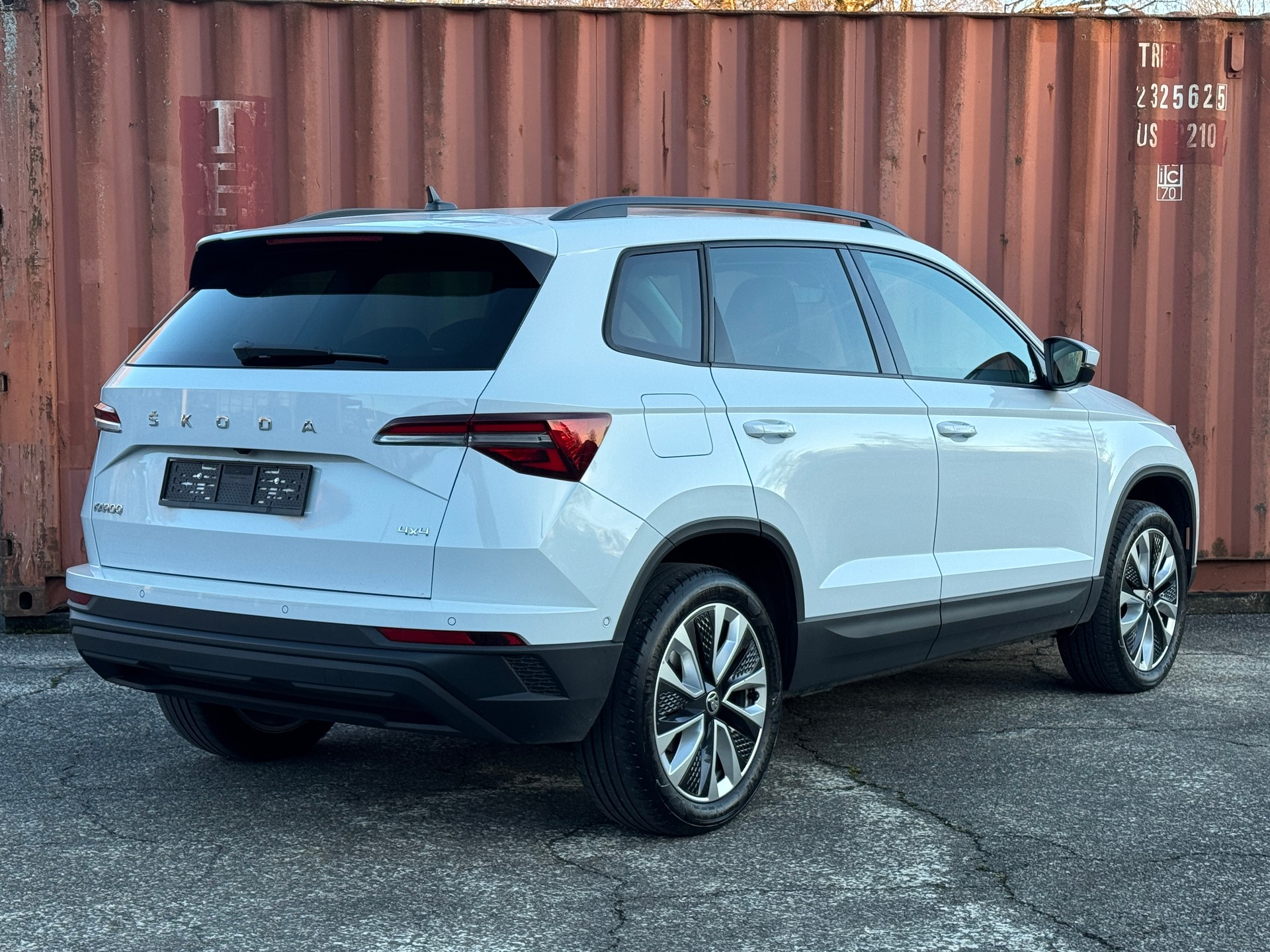 SKODA Karoq 2.0 TDI CR Style 4x4 DSG-image-1